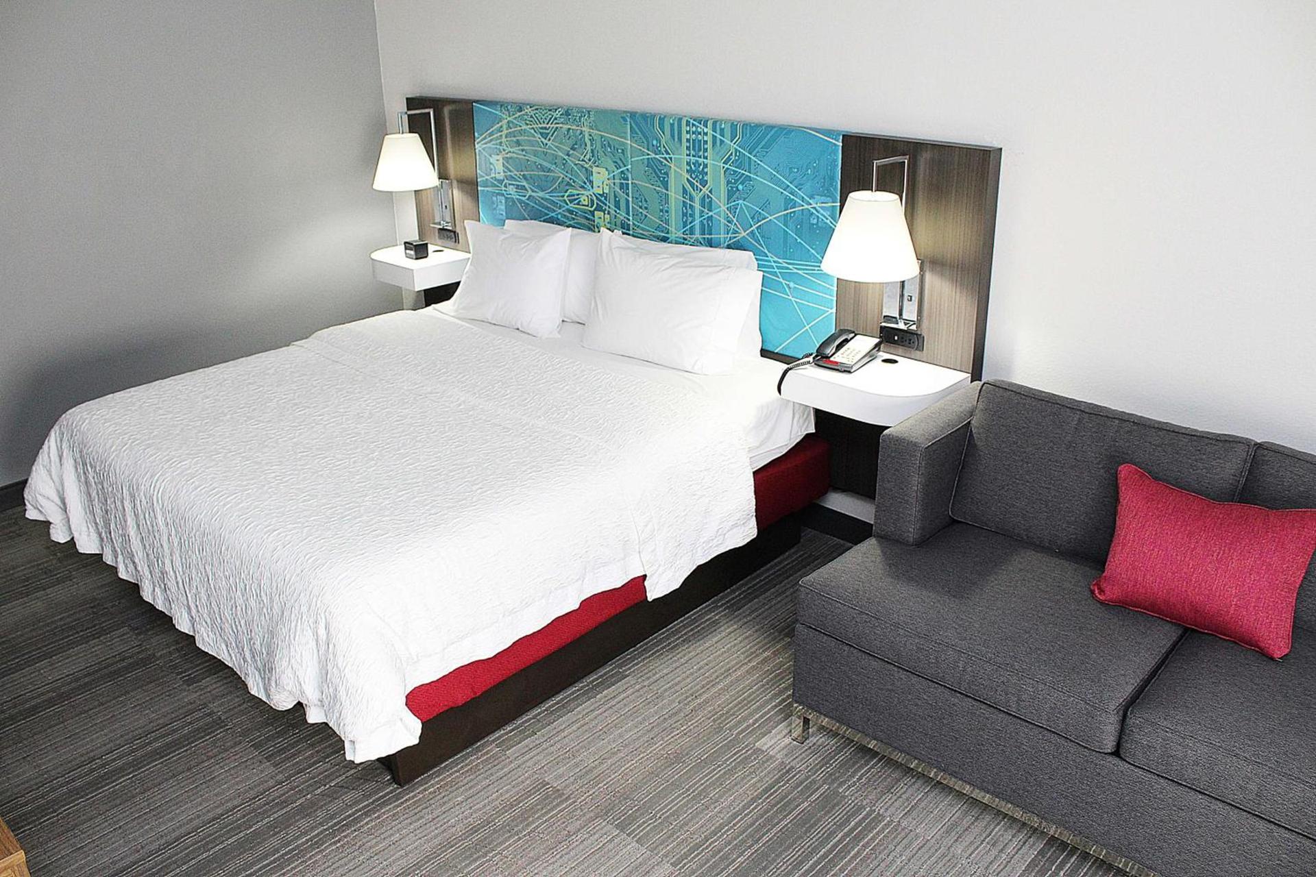 Hampton Inn Richmond KY photo 15