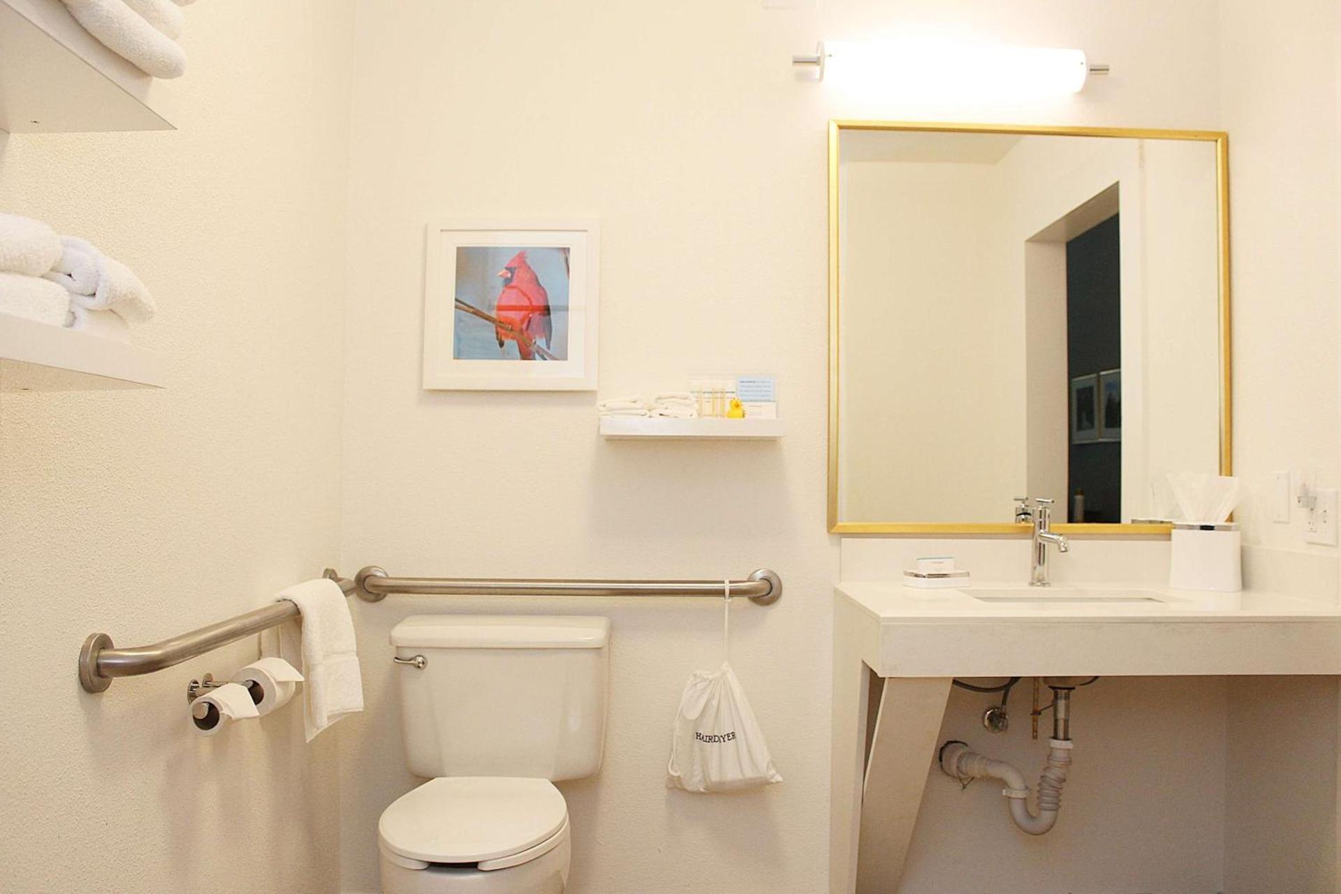 Hampton Inn Richmond KY photo 17