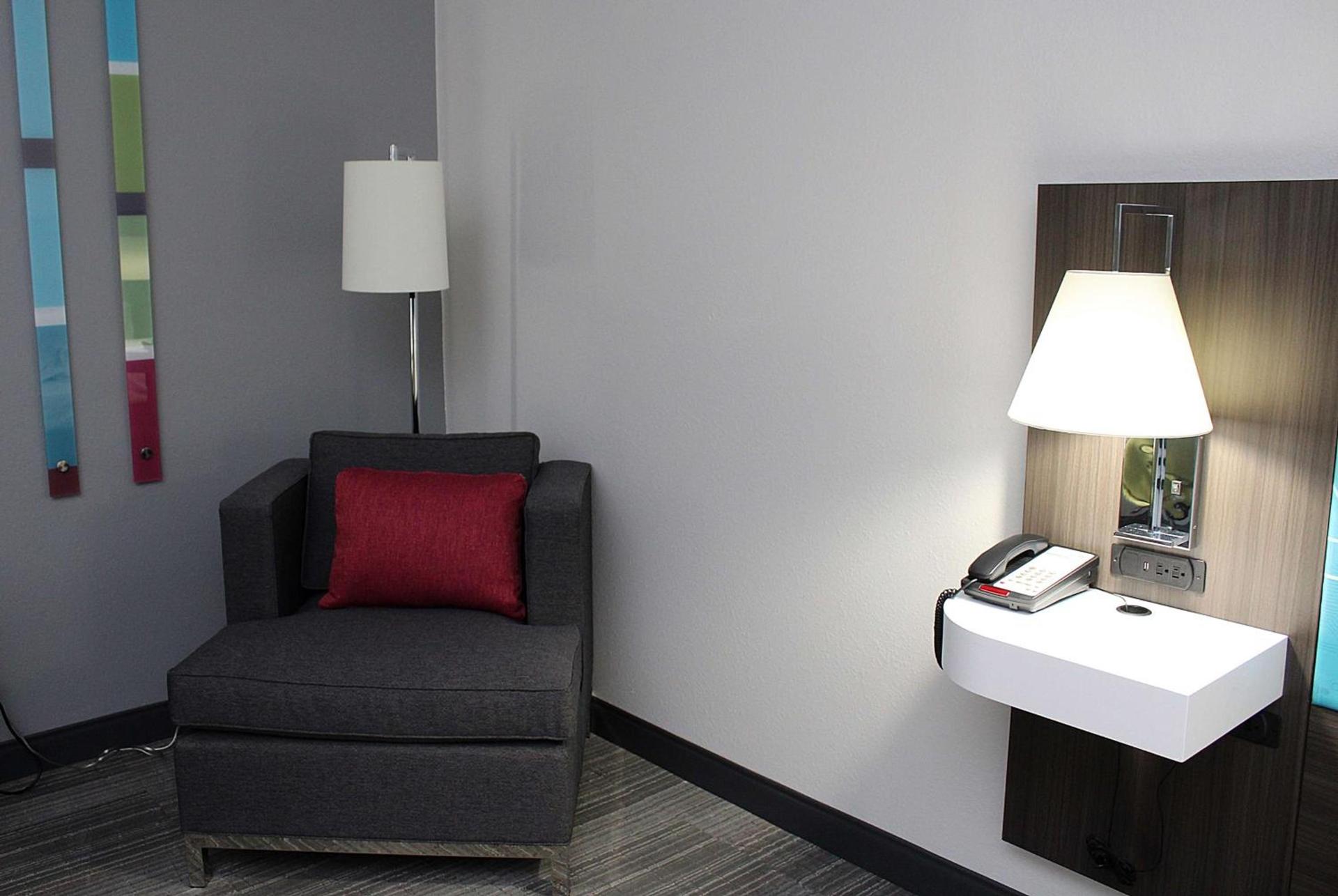 Hampton Inn Richmond KY photo 3