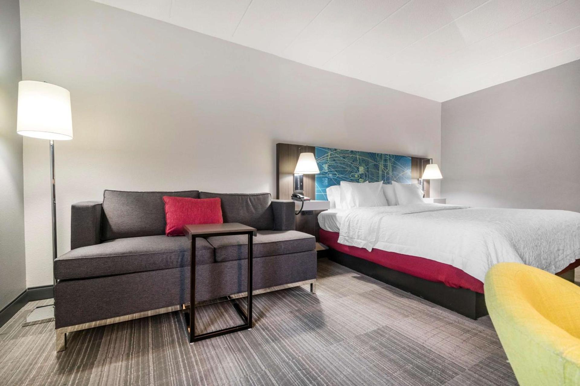 Hampton Inn Richmond KY photo 24