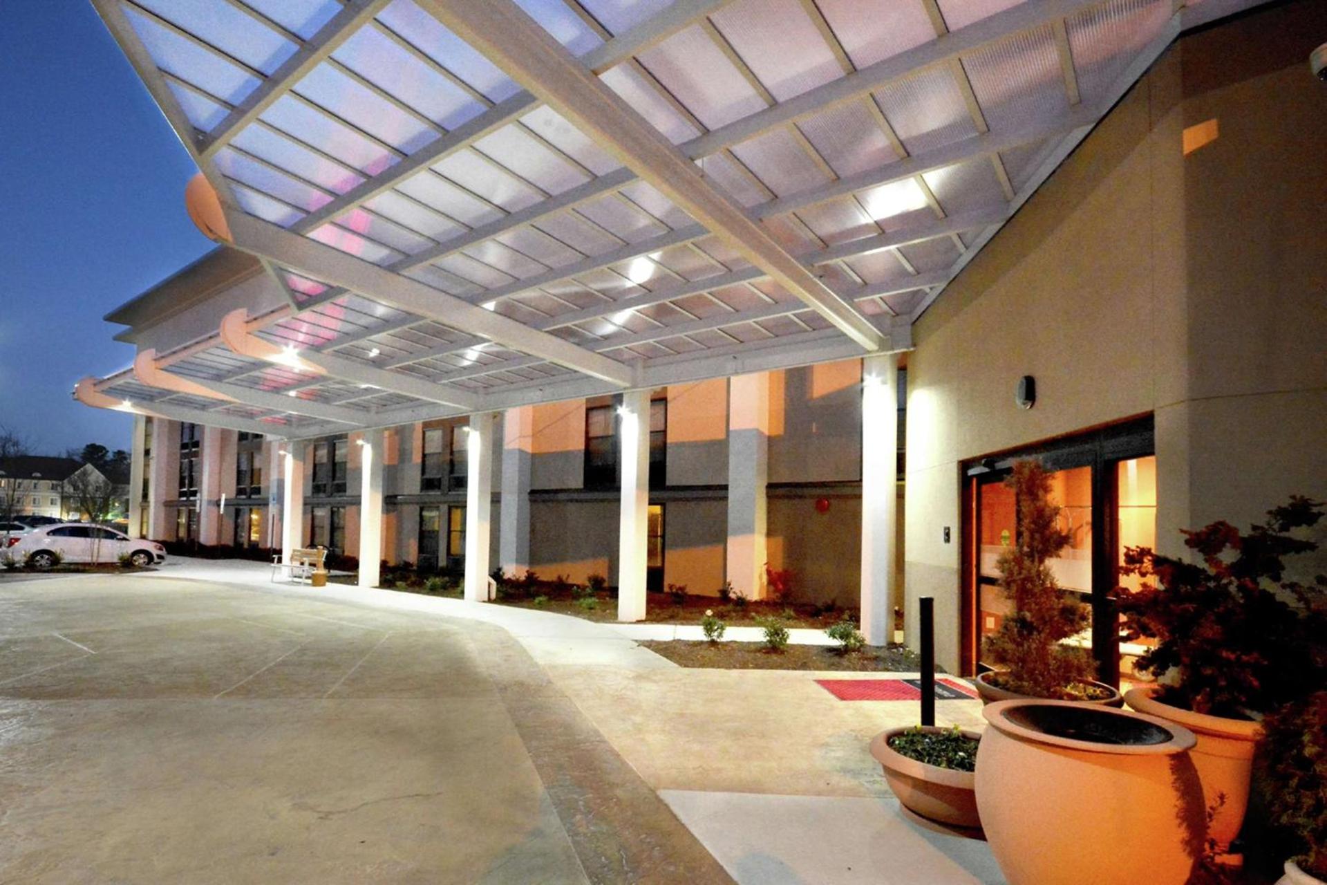 Hampton Inn Raleigh/Durham Airport photo 2