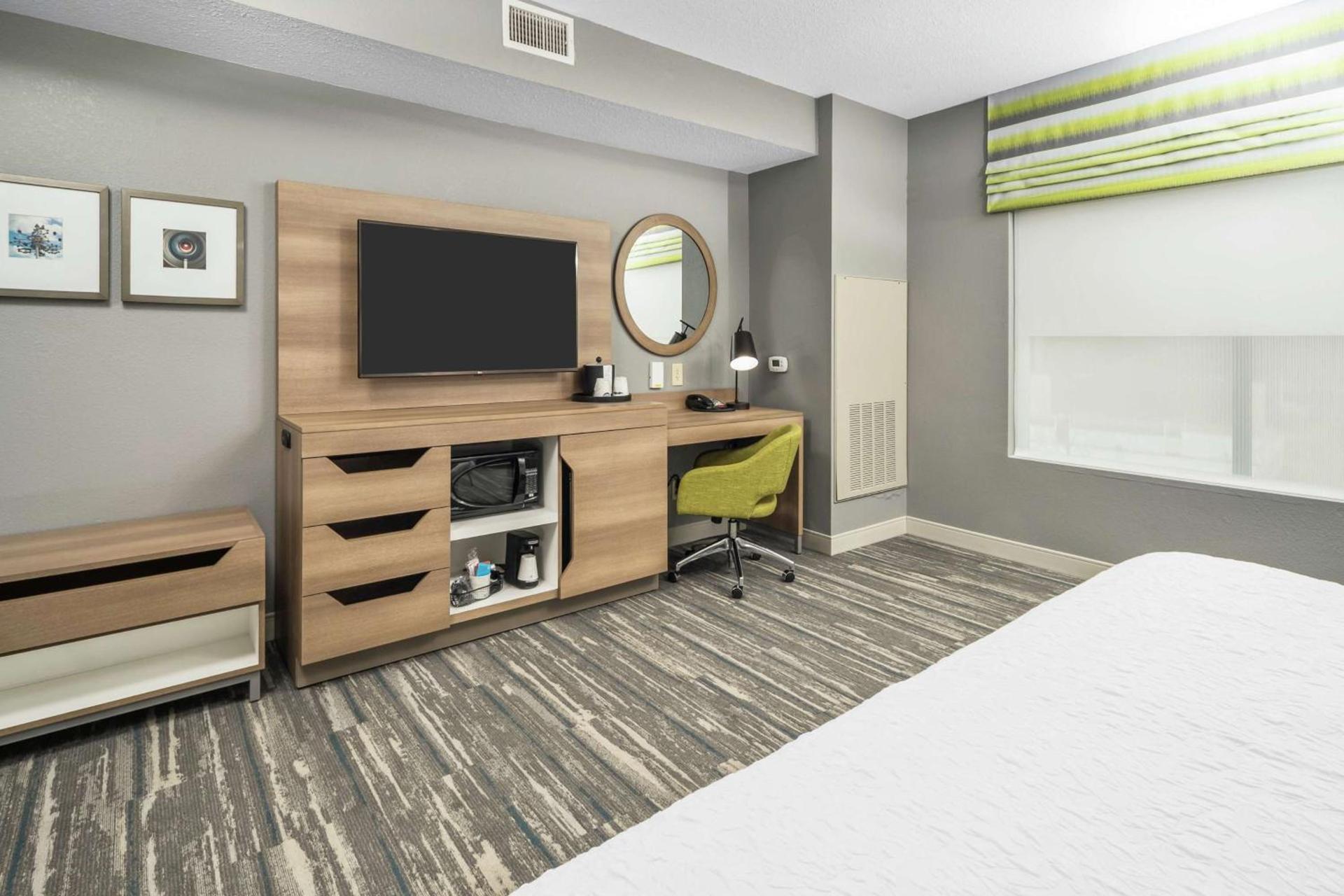 Hampton Inn Wilson Downtown photo 17