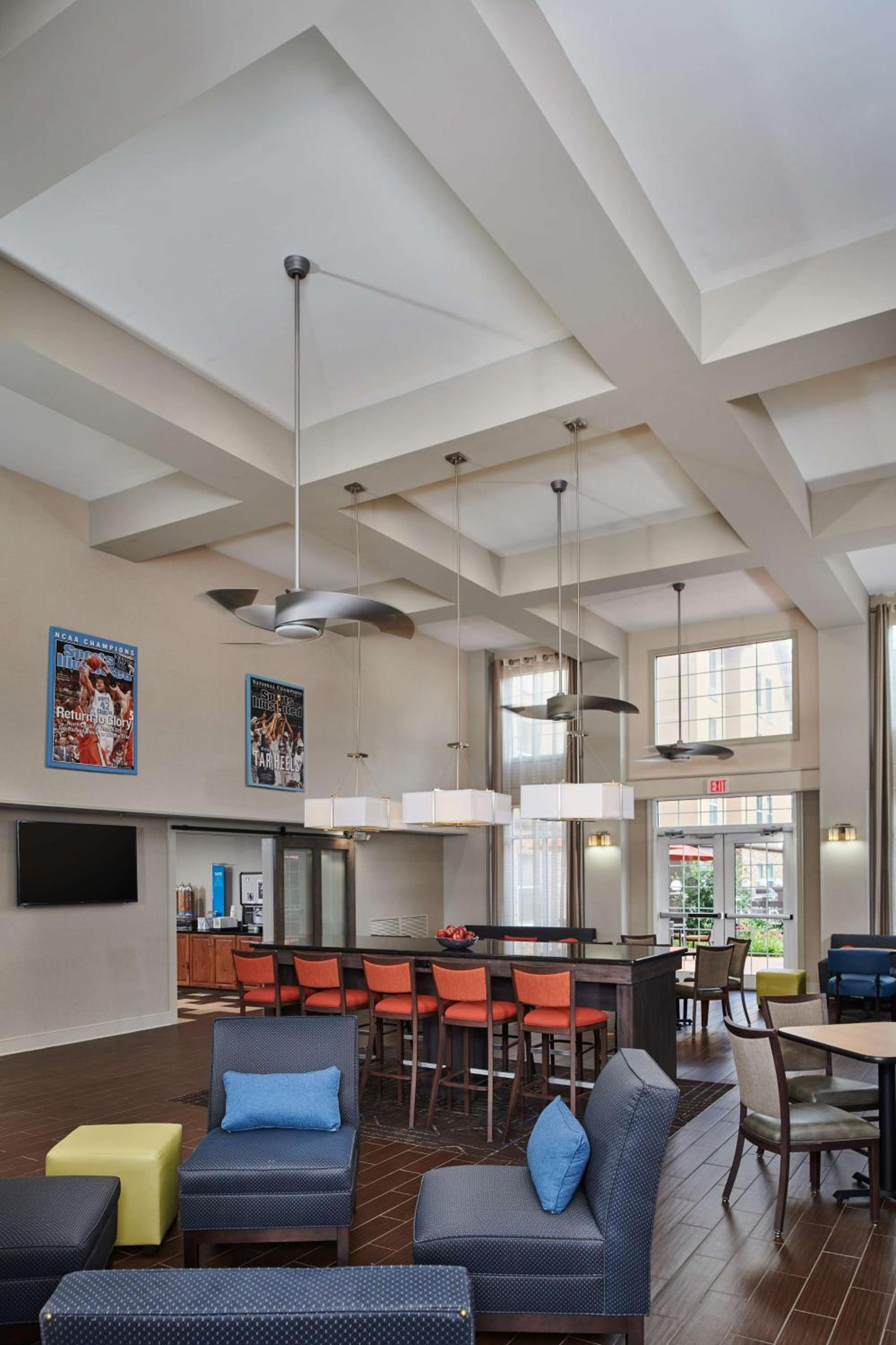 Hampton Inn & Suites Chapel Hill/Durham photo 4