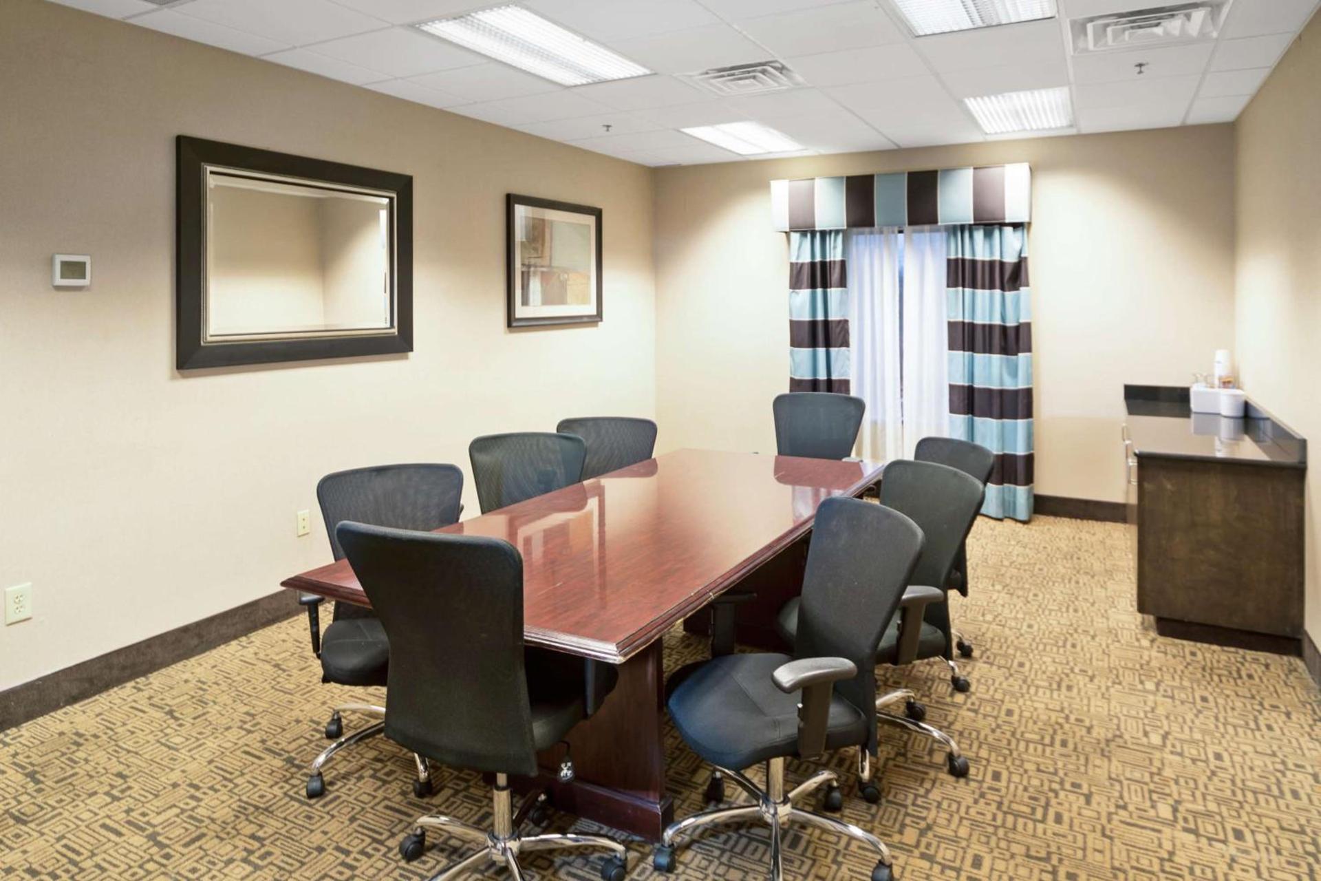 Hampton Inn Wilson Downtown photo 51