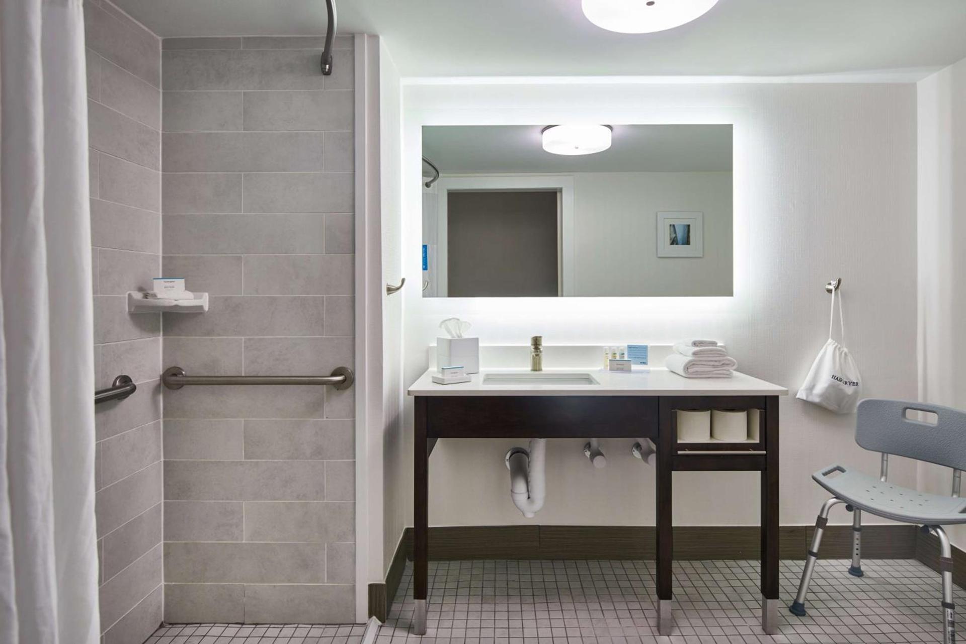 Hampton Inn & Suites Chapel Hill/Durham photo 18