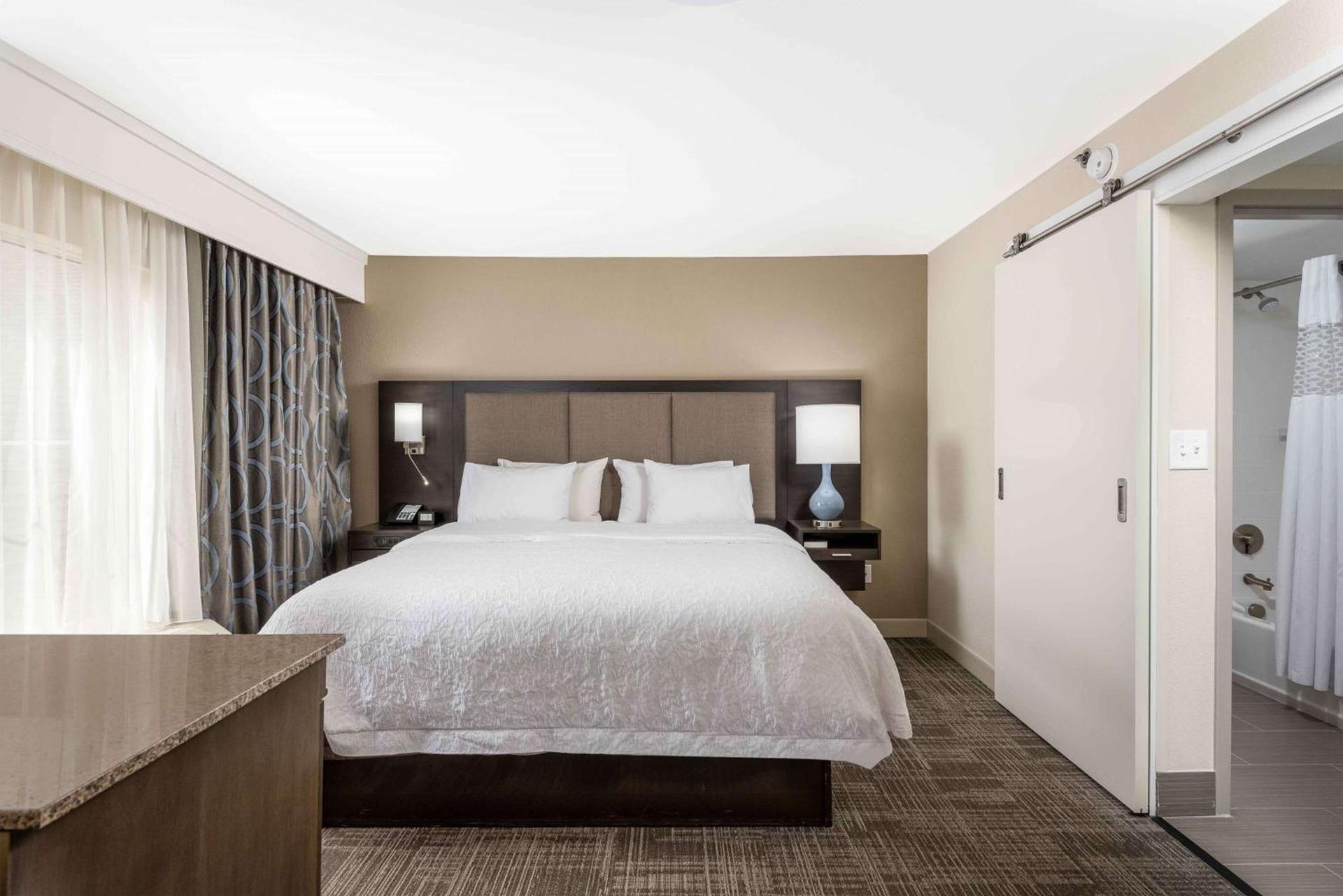 Hampton Inn & Suites Chapel Hill/Durham photo 33