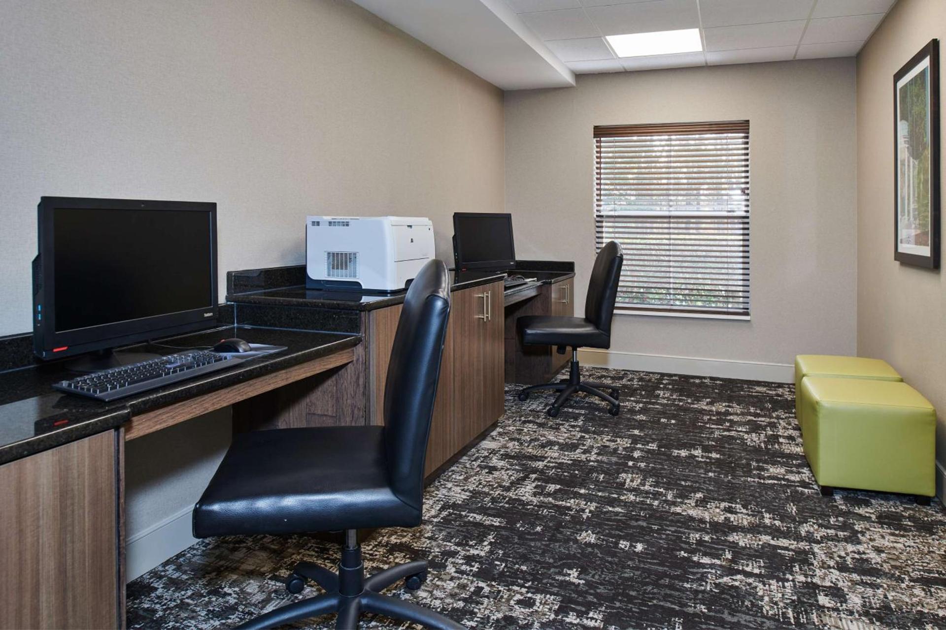 Hampton Inn & Suites Chapel Hill/Durham photo 41