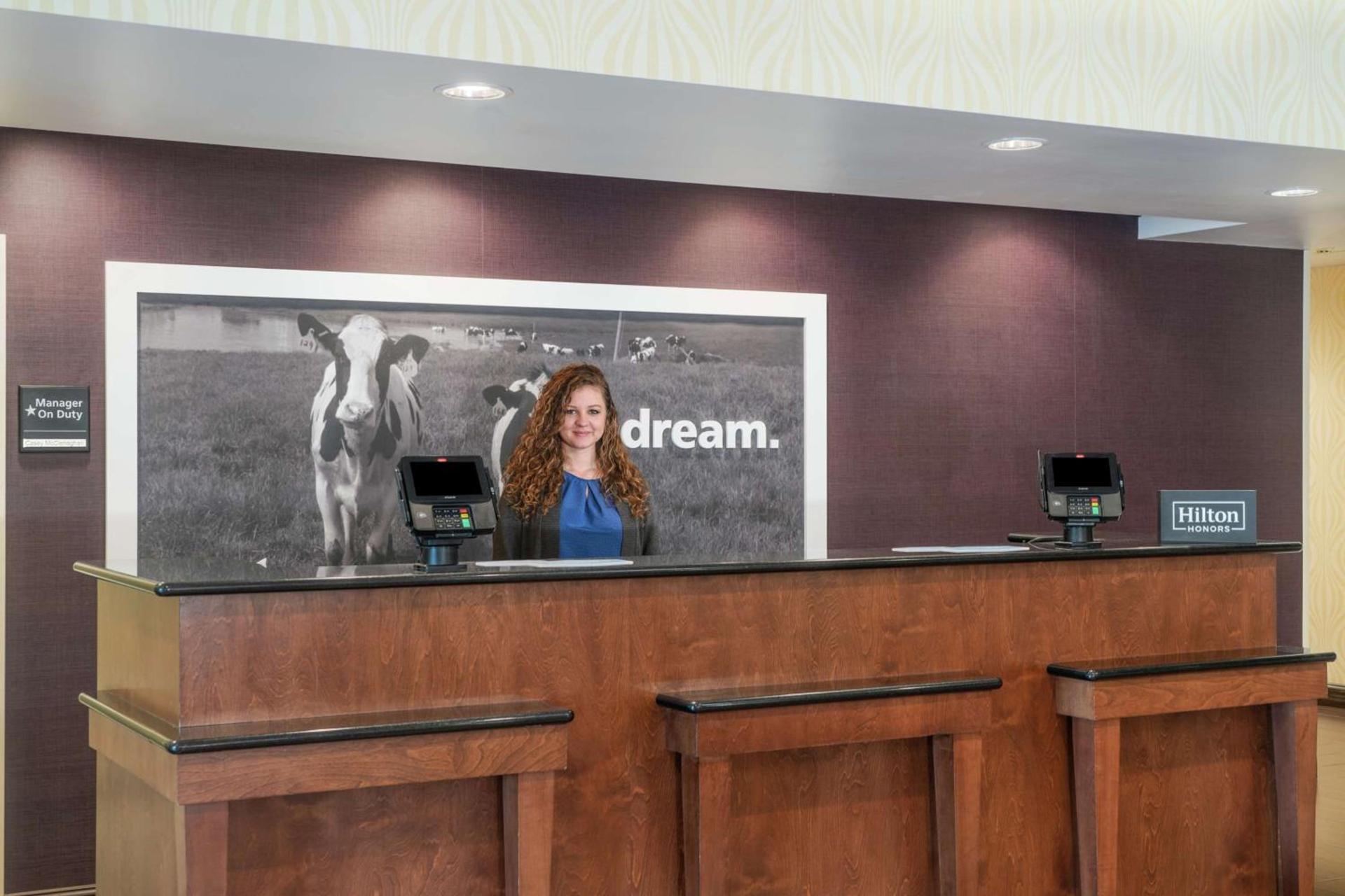 Hampton Inn Richmond - Airport photo 5