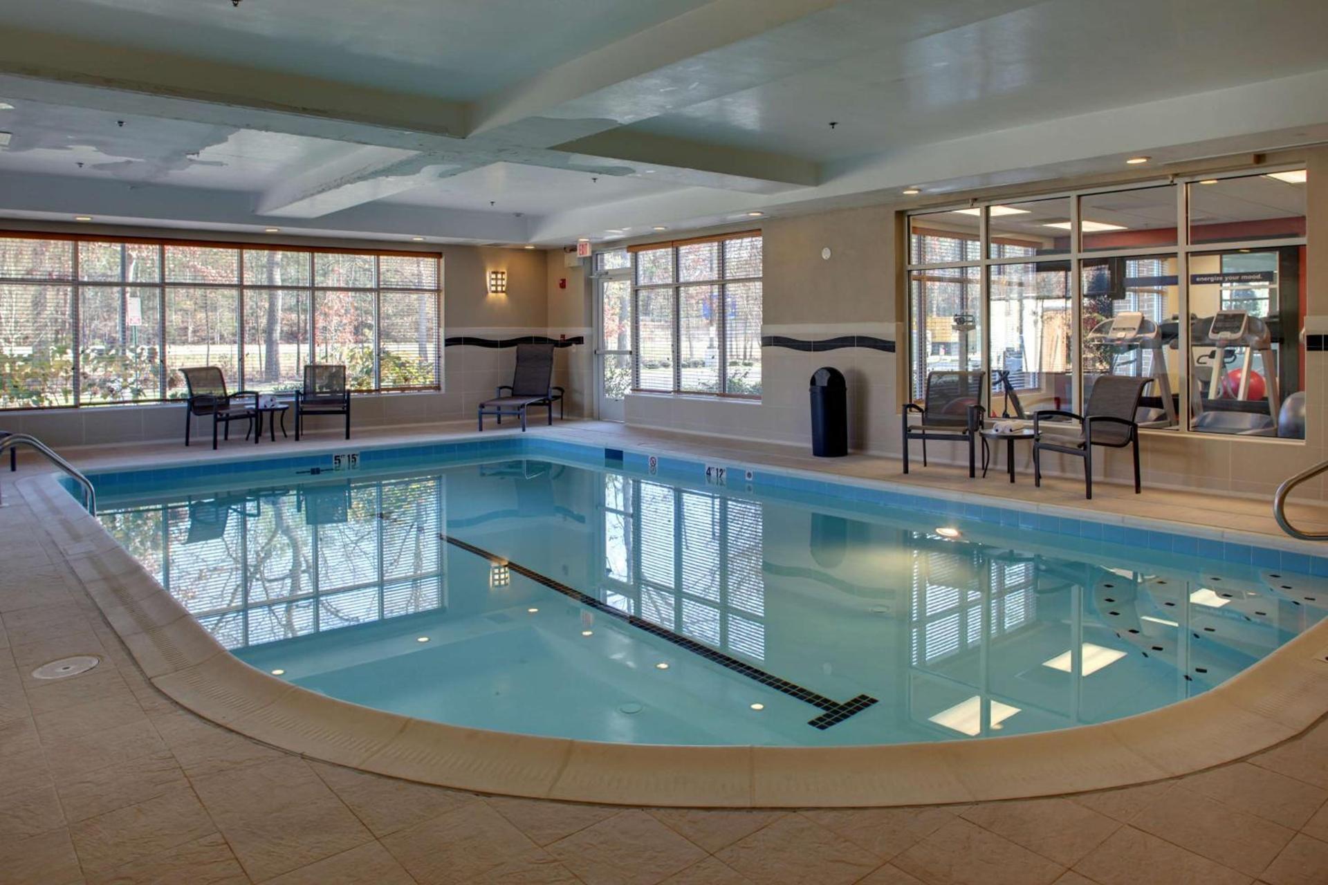 Hampton Inn Richmond - Airport photo 9