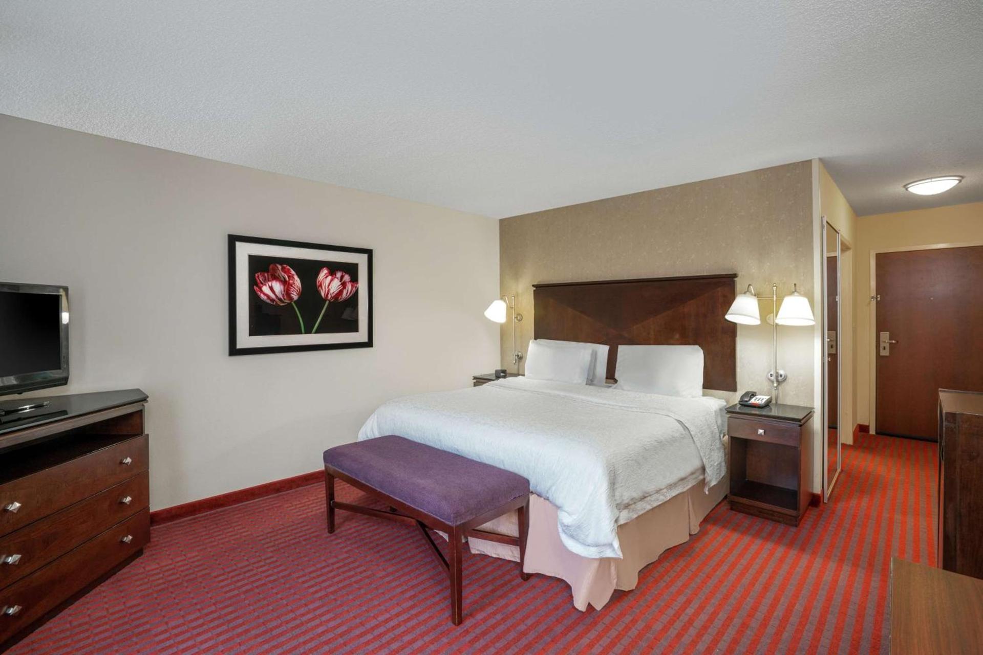 Hampton Inn Richmond - Airport photo 22