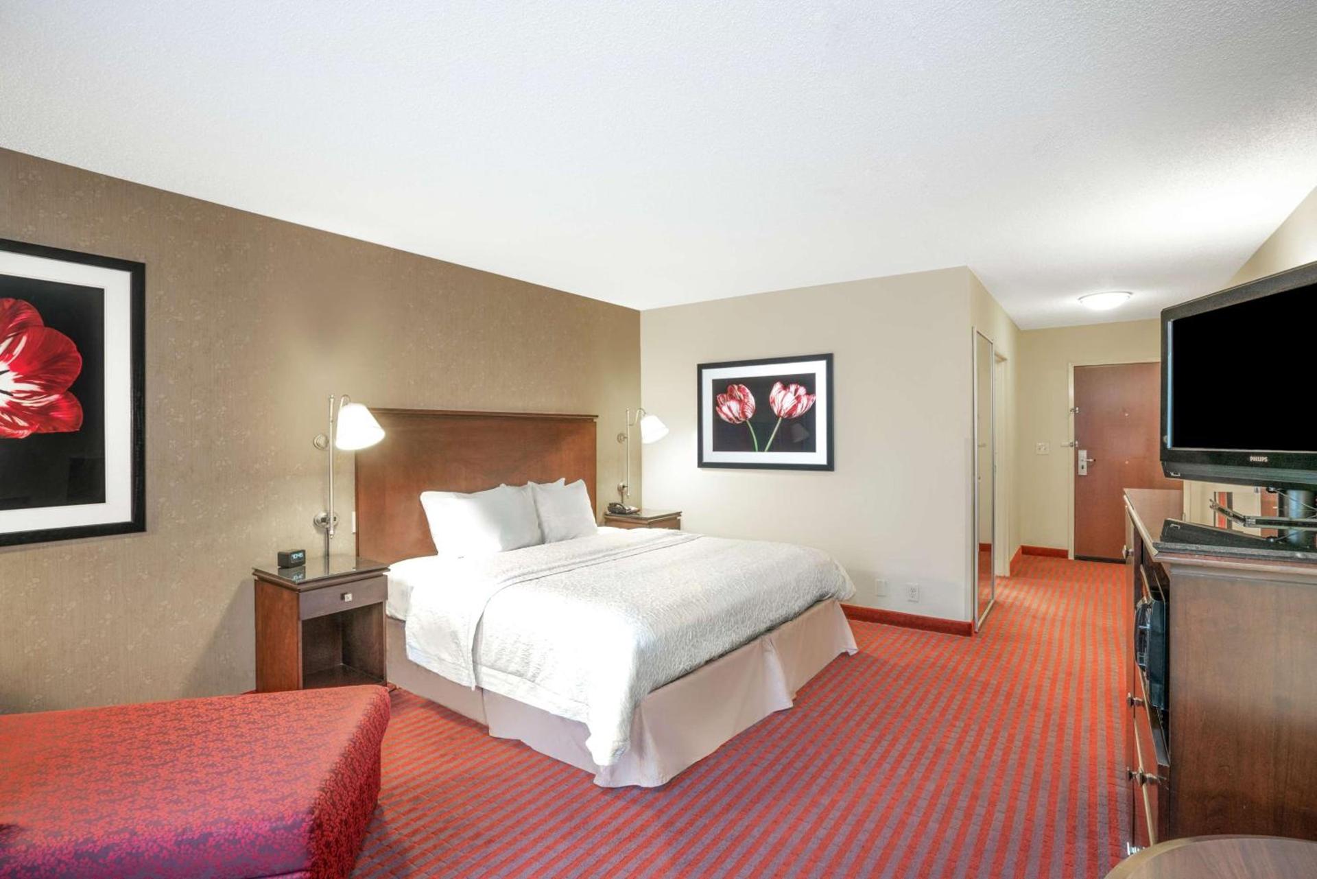 Hampton Inn Richmond - Airport photo 27
