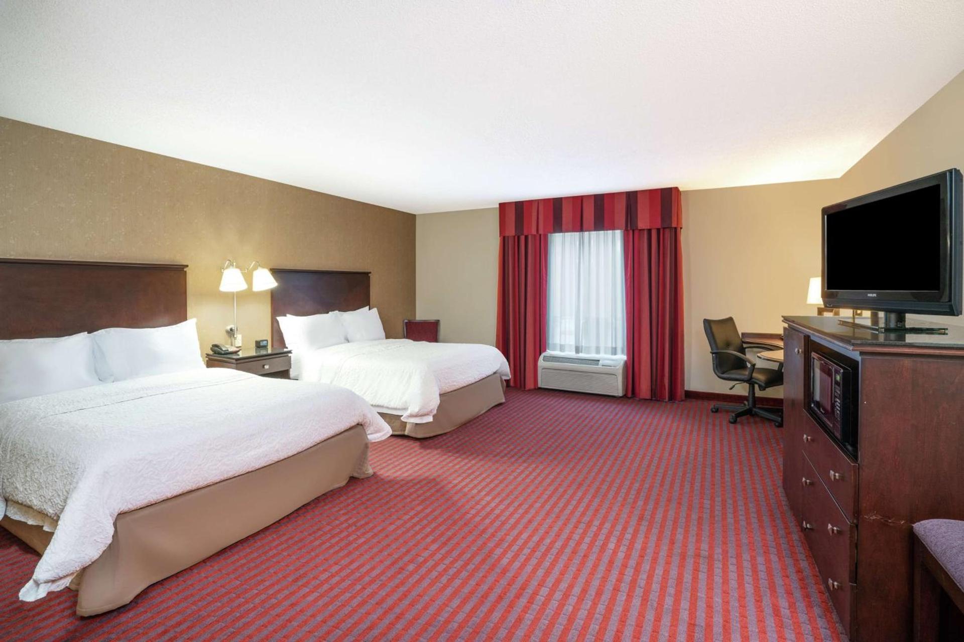 Hampton Inn Richmond - Airport photo 30