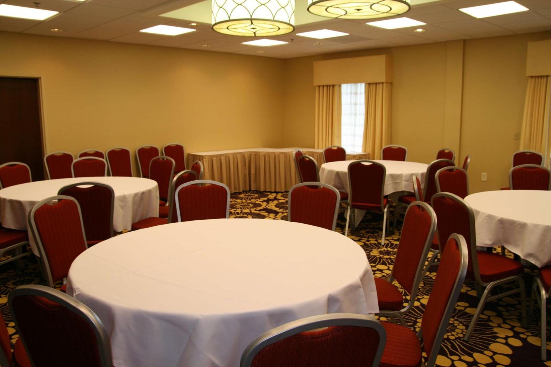 Hampton Inn Richmond - Airport photo 35