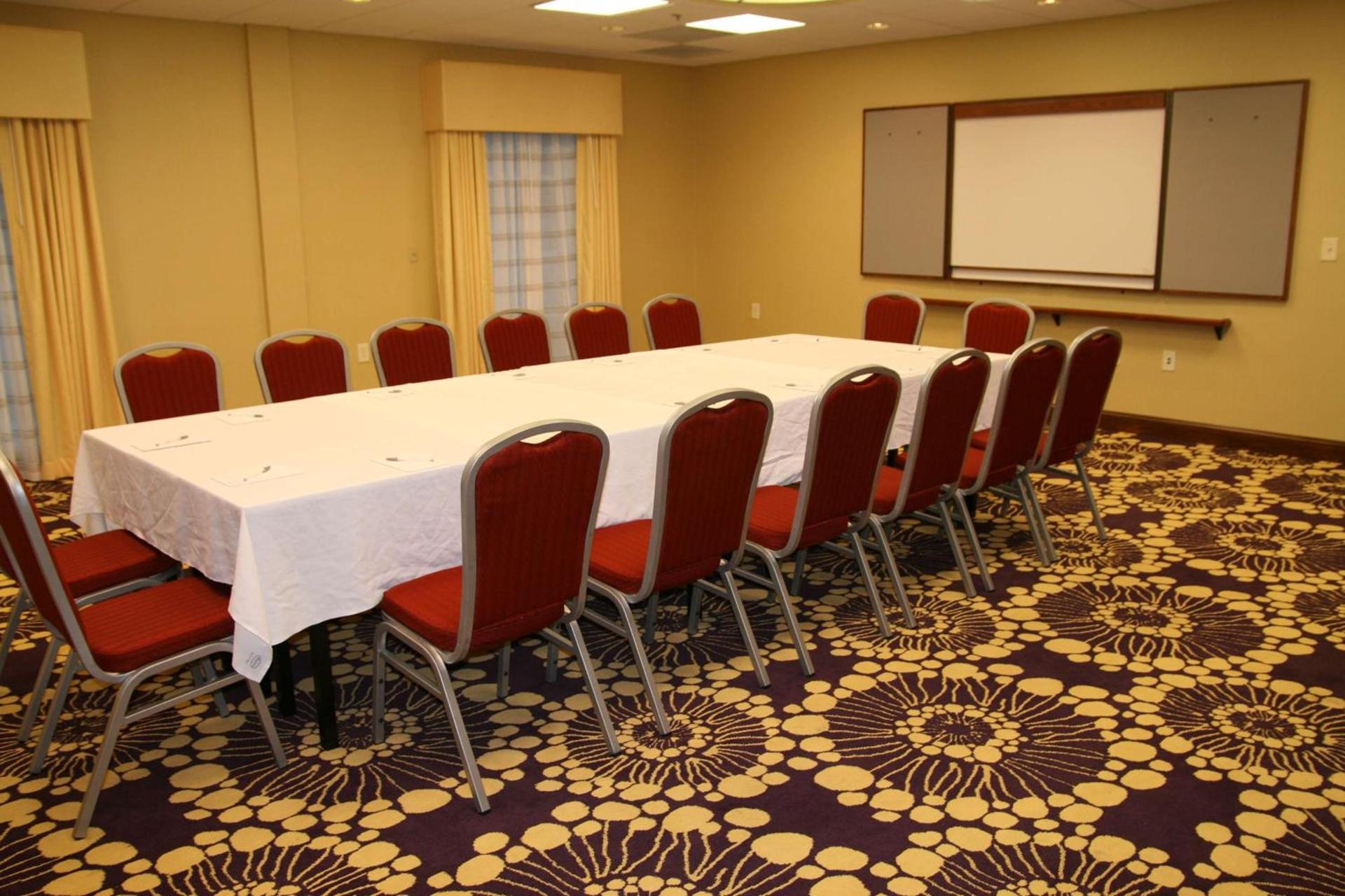 Hampton Inn Richmond - Airport photo 36
