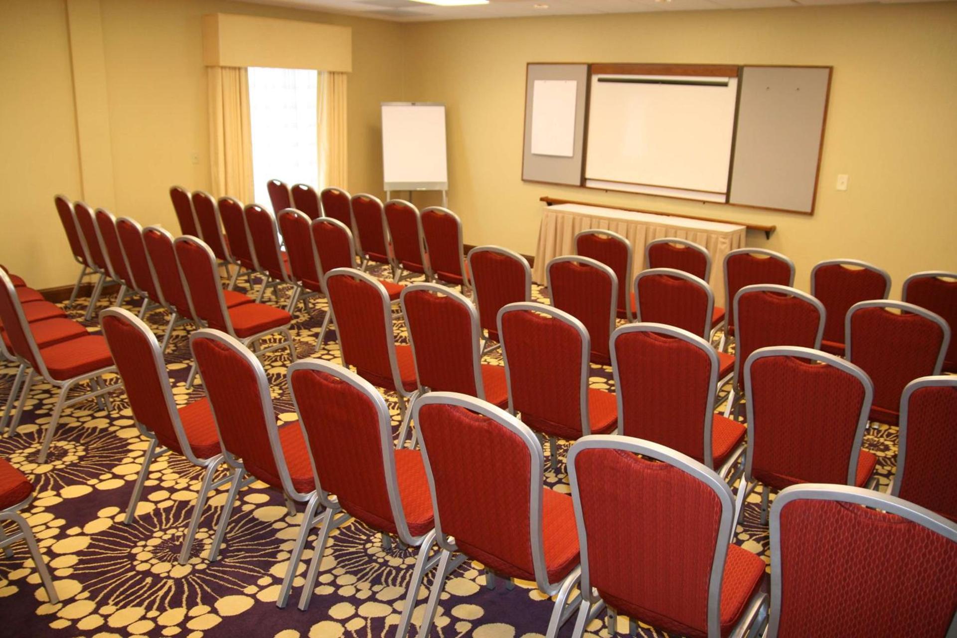 Hampton Inn Richmond - Airport photo 39