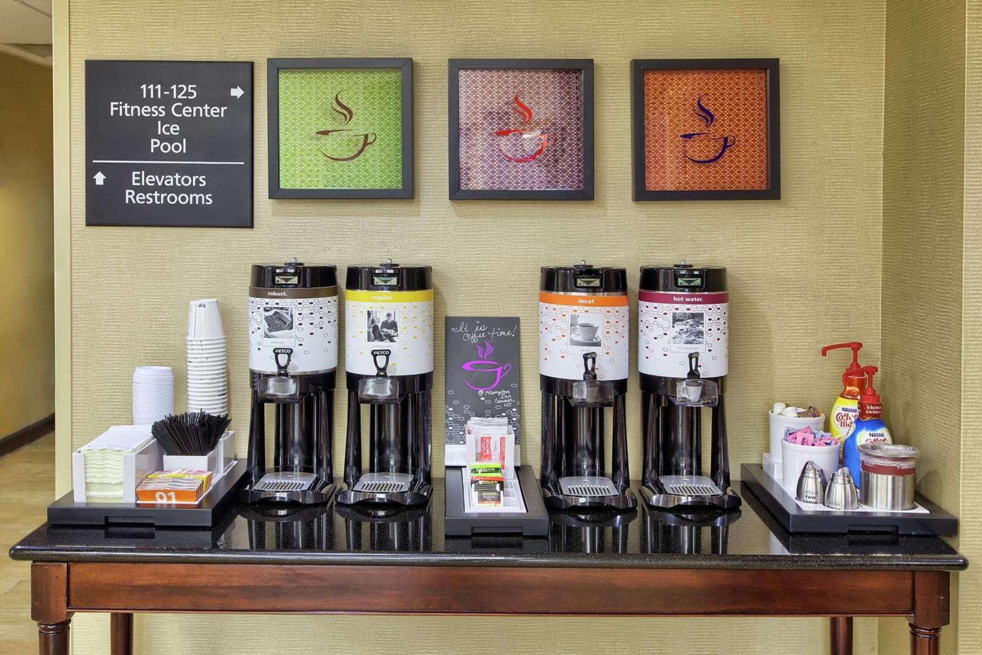 Hampton Inn Raleigh/Garner photo 5