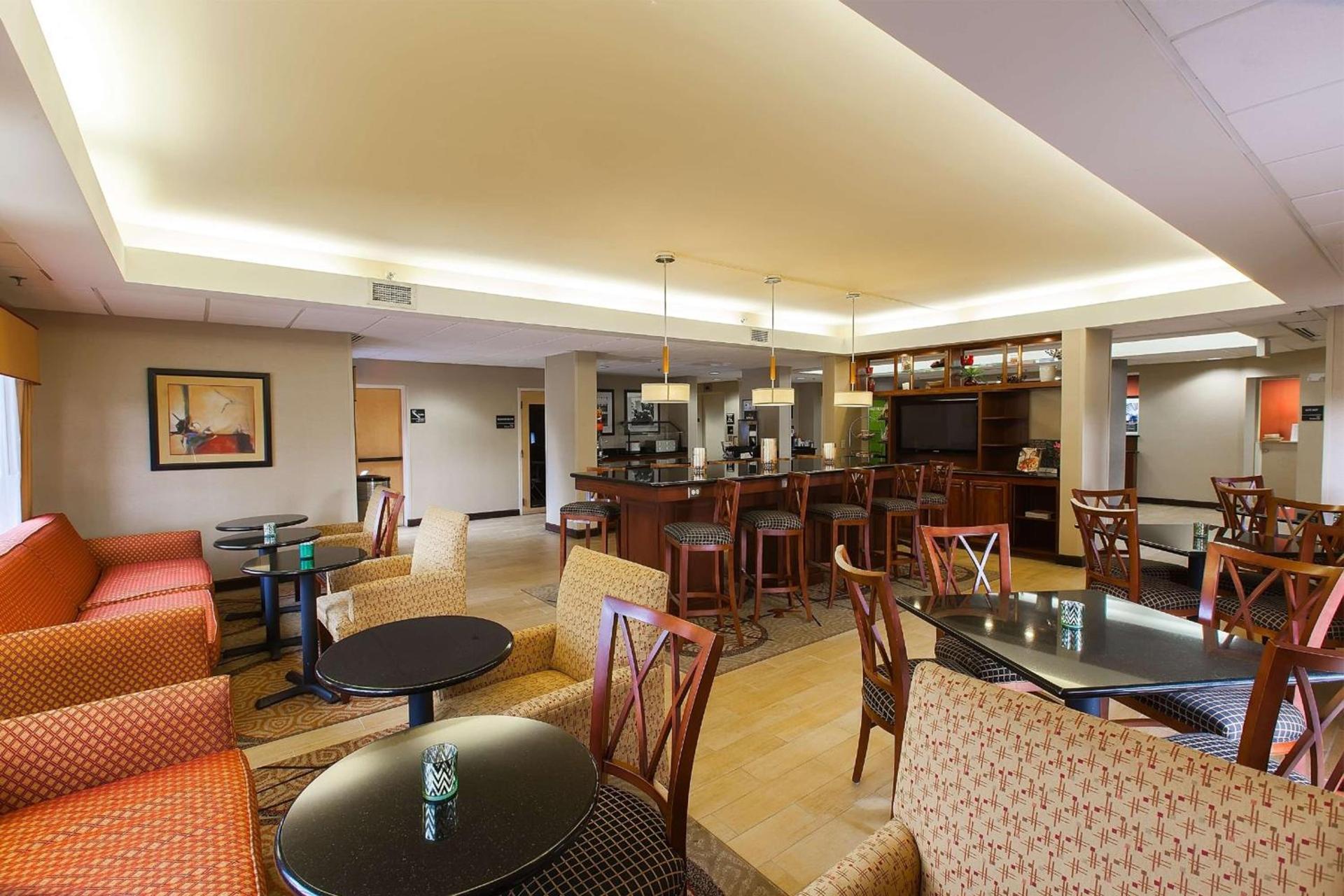 Hampton Inn Raleigh/Garner photo 8