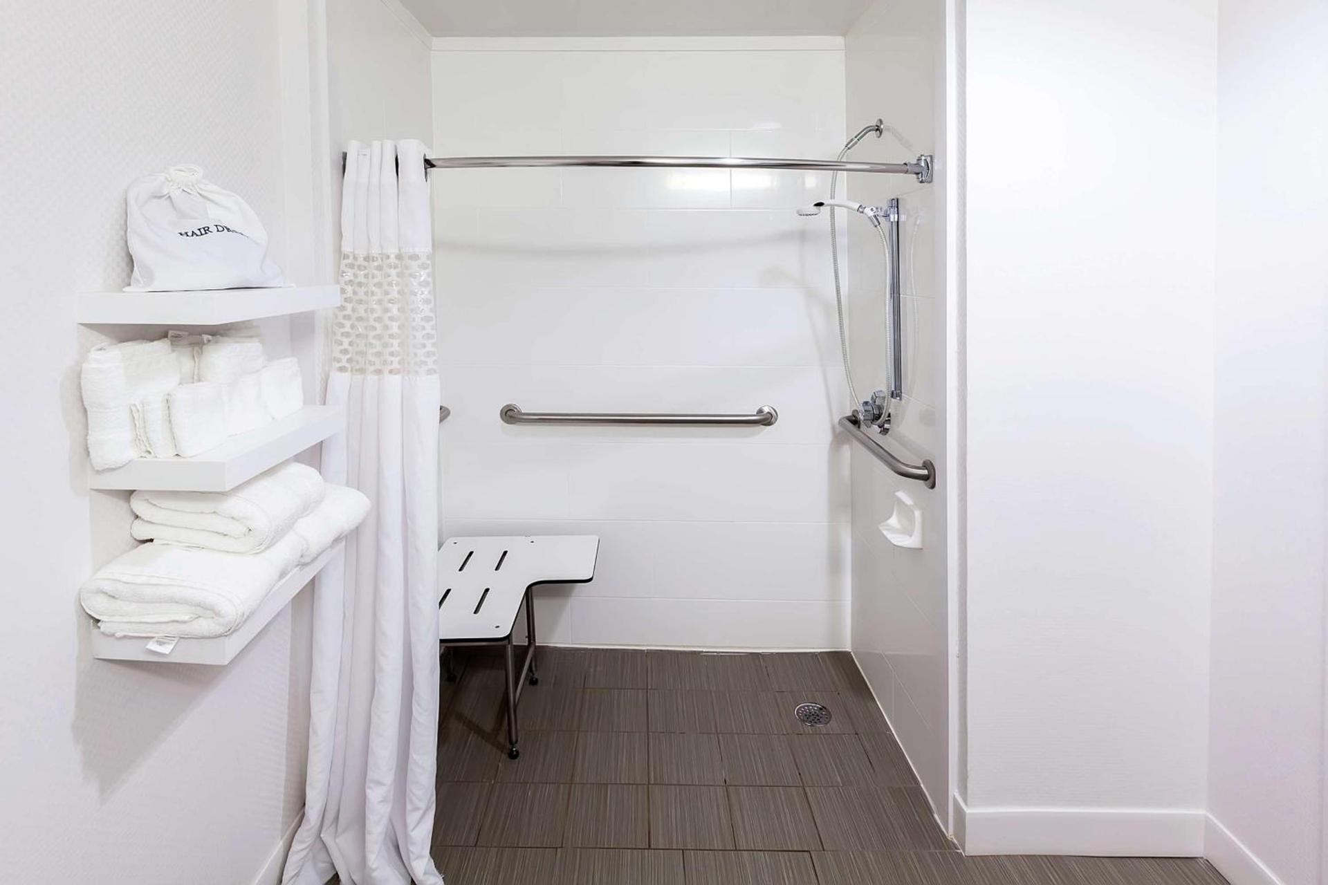 Hampton Inn Raleigh/Garner photo 15