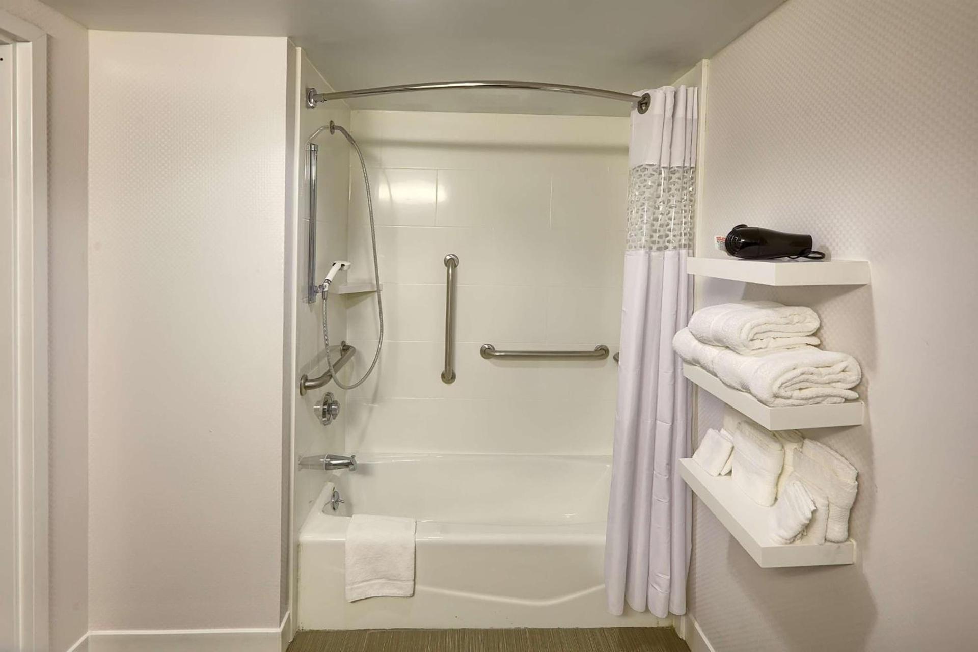 Hampton Inn Raleigh/Garner photo 21