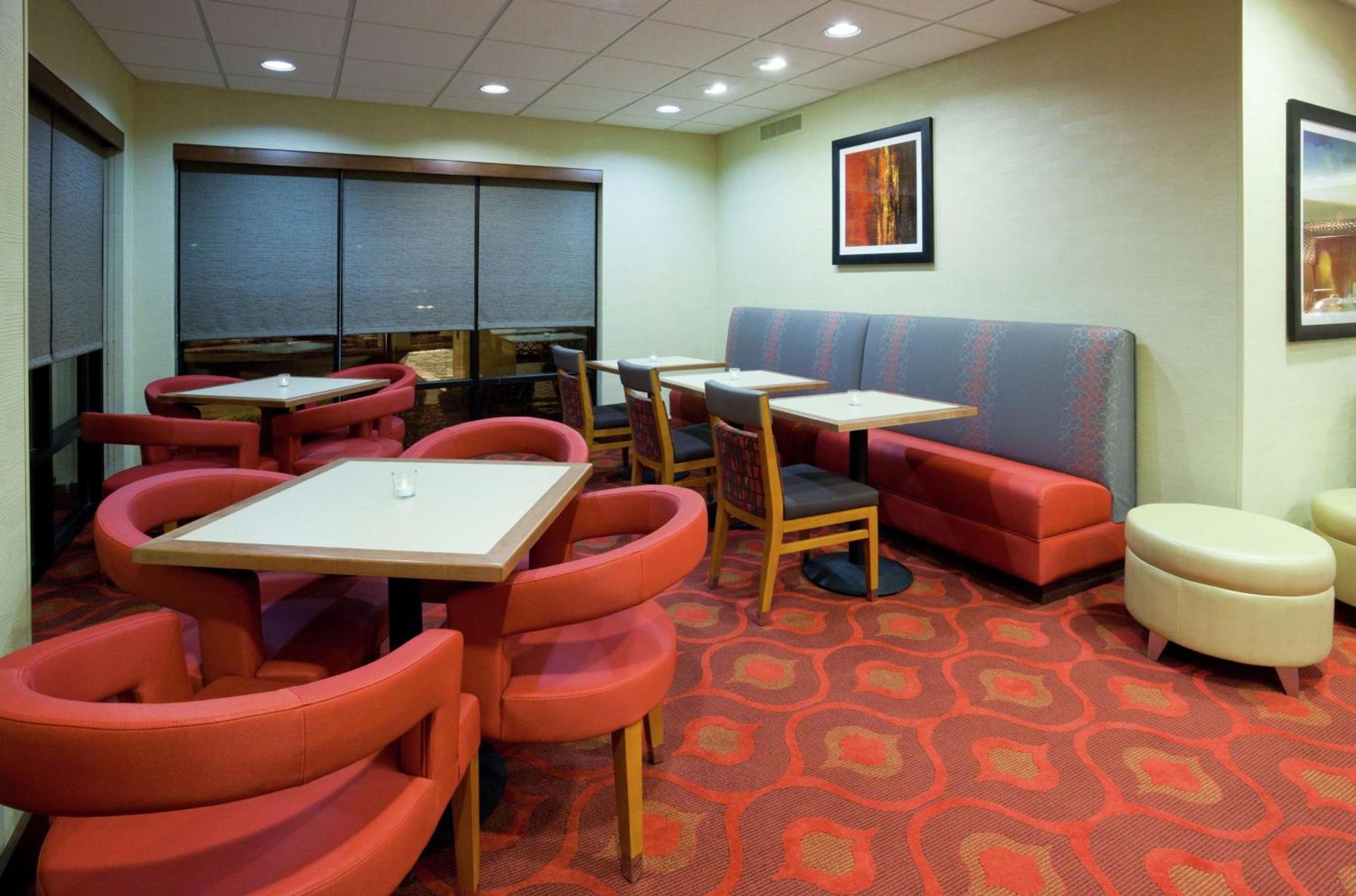 Hampton Inn Rockford photo 10