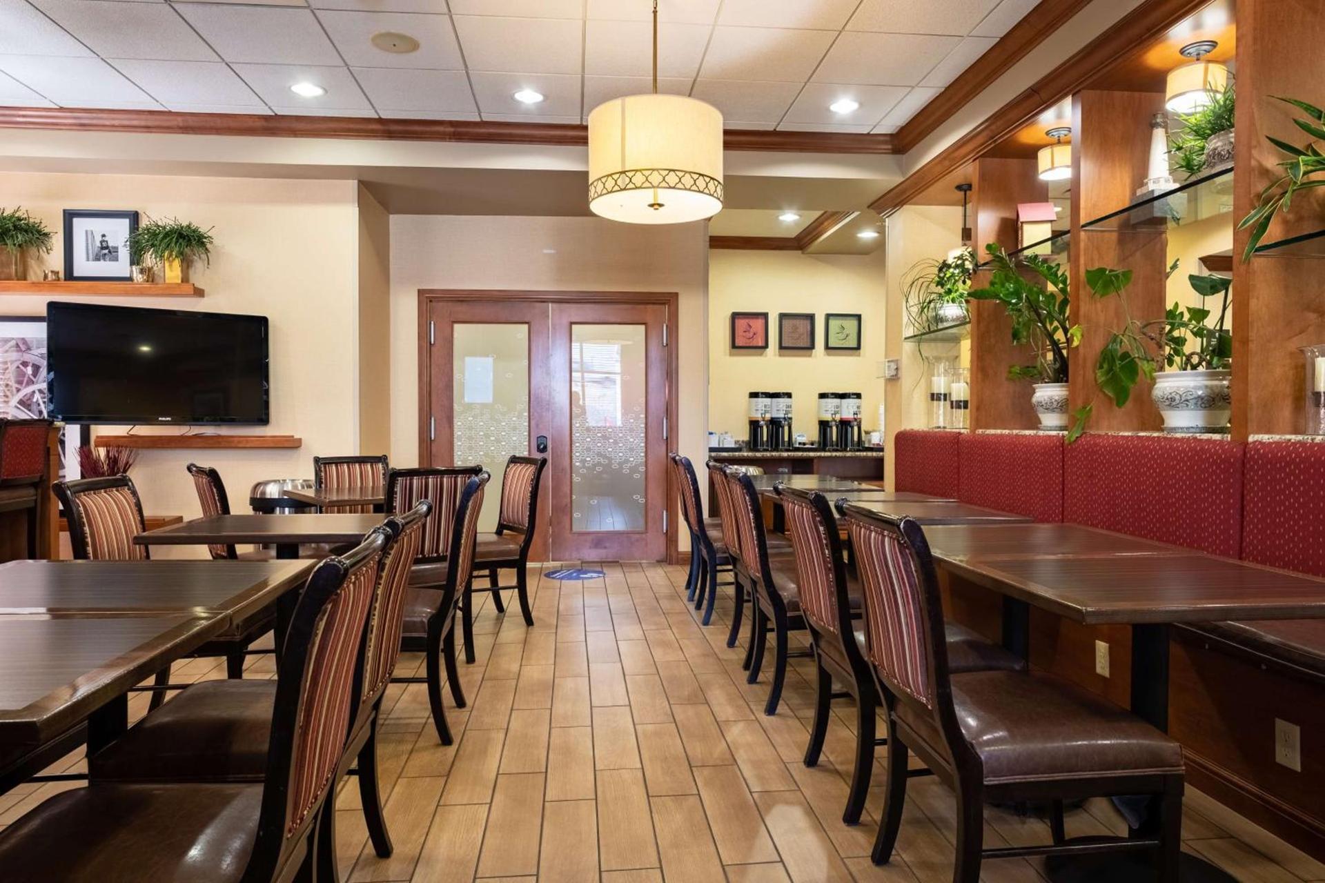 Hampton Inn Richfield photo 12