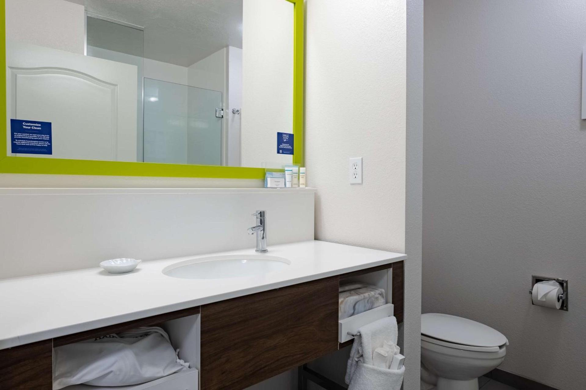 Hampton Inn Richfield photo 19