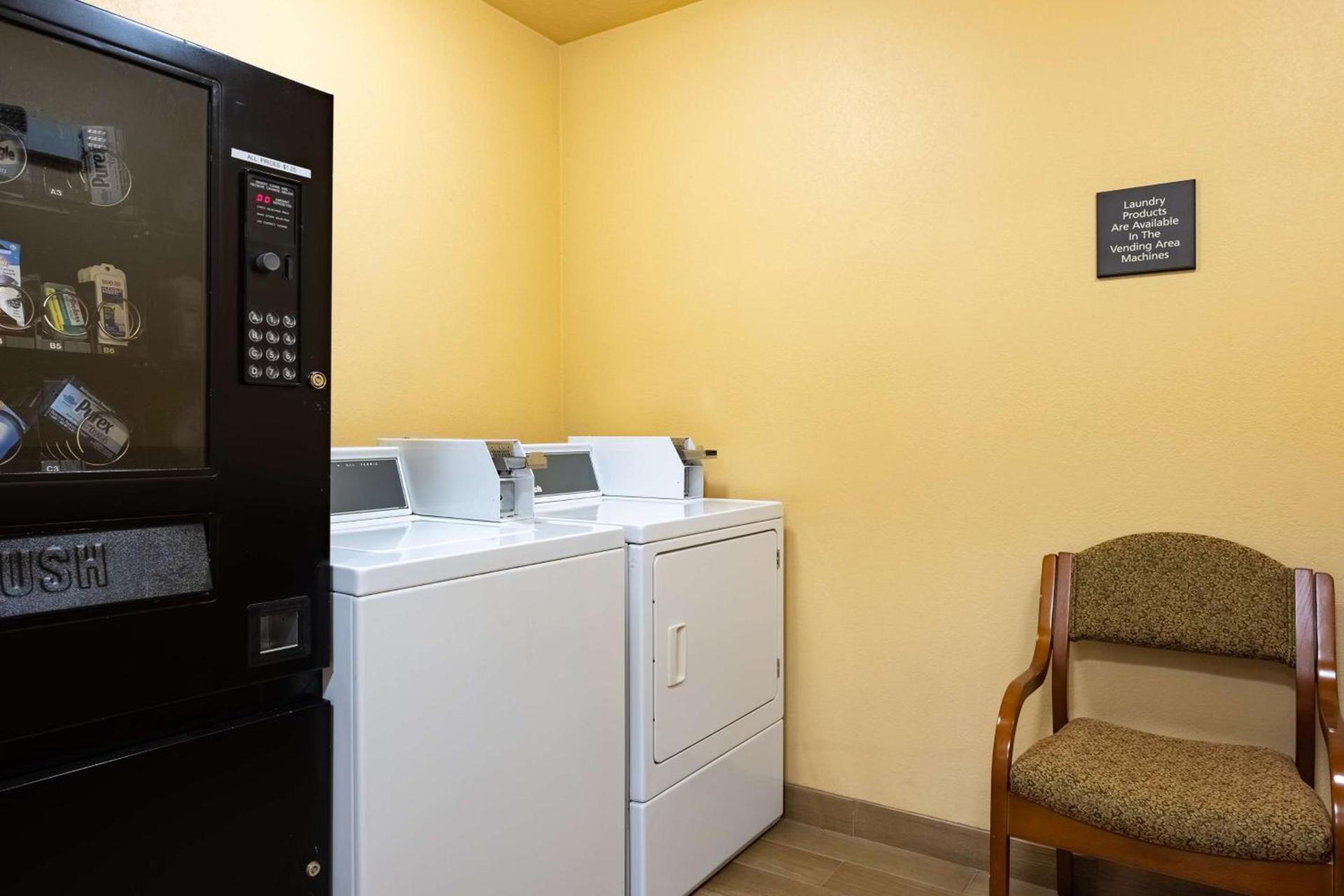 Hampton Inn Richfield photo 28