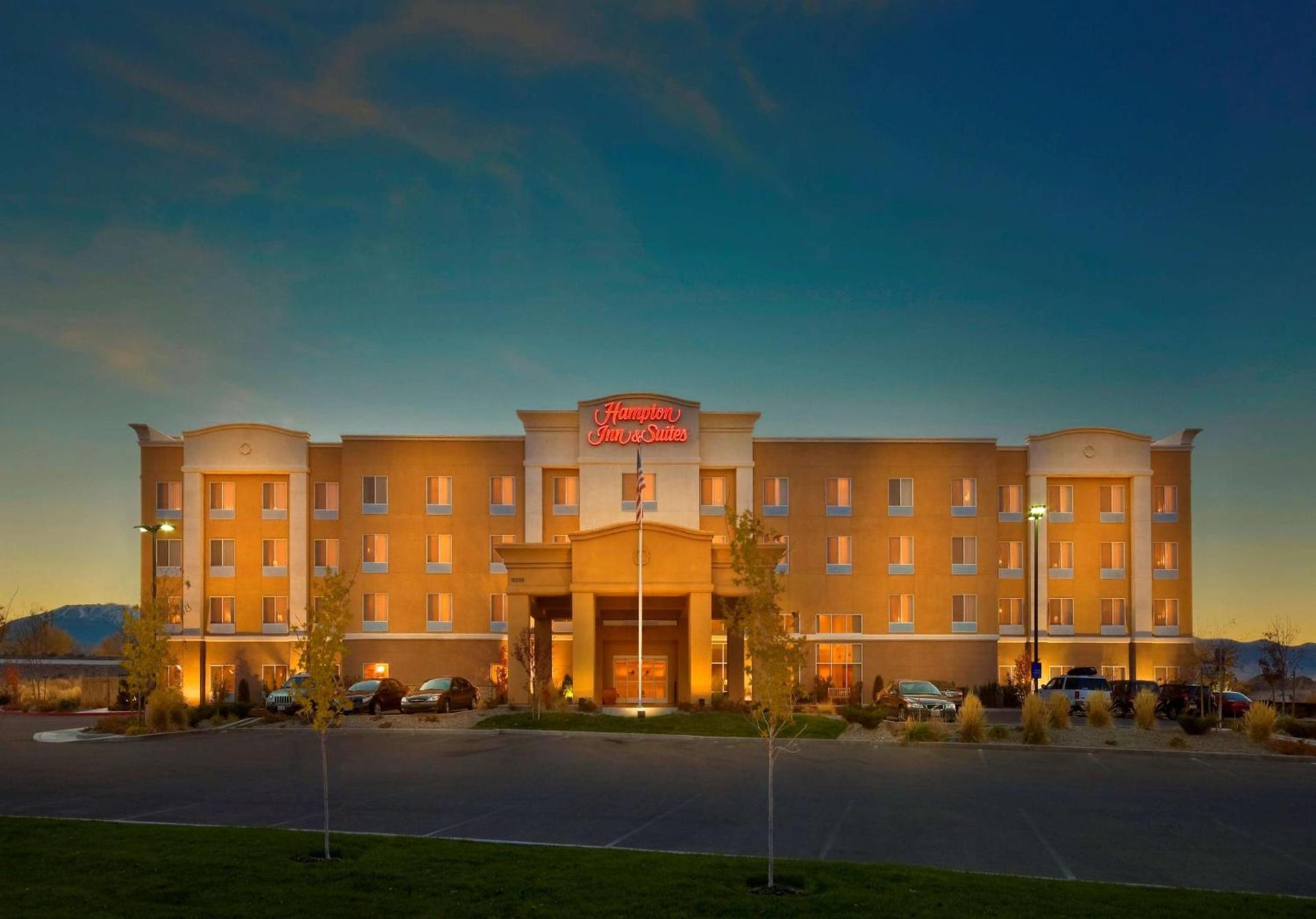 Hampton Inn & Suites Reno photo 2