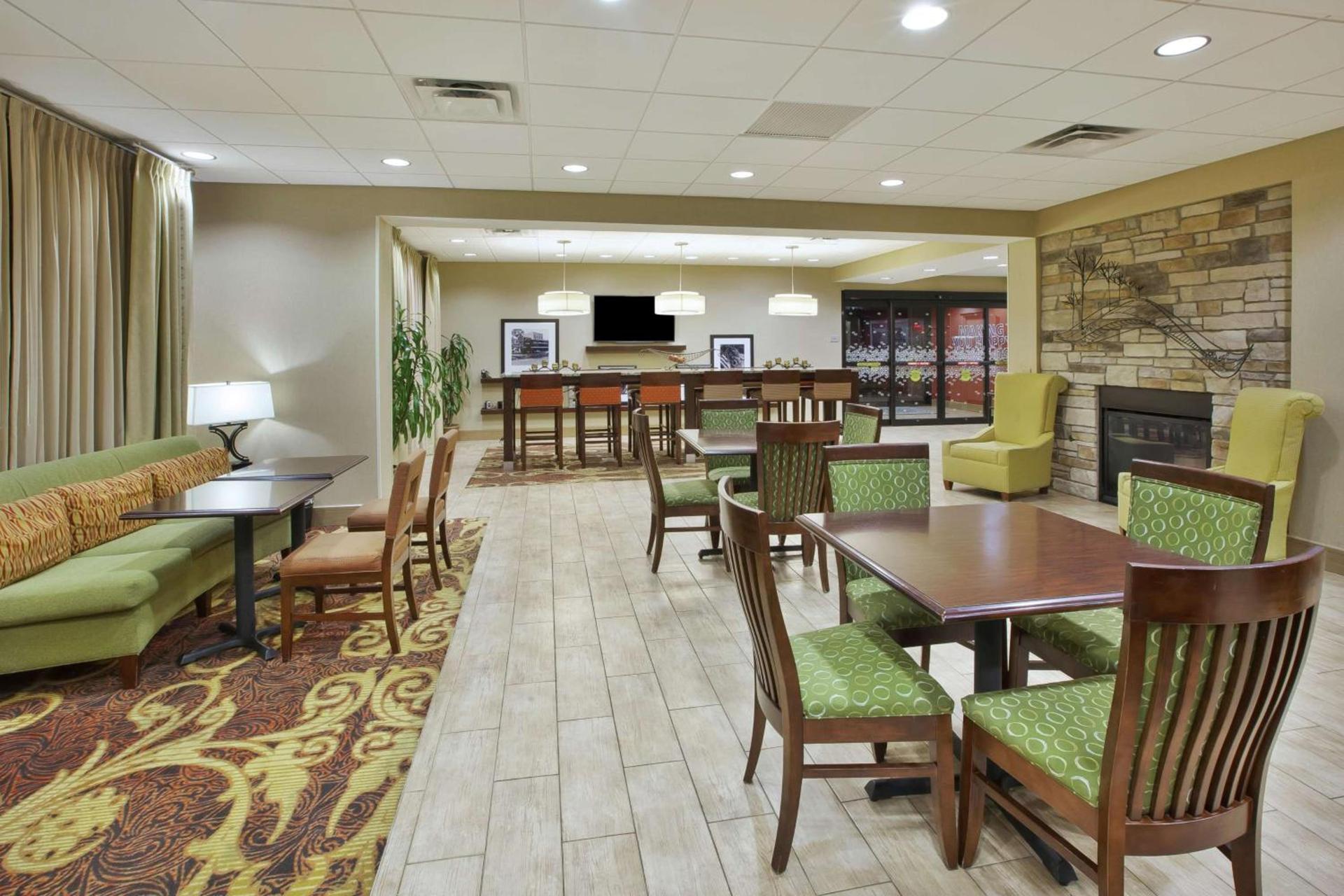 Hampton Inn Brockport photo 7