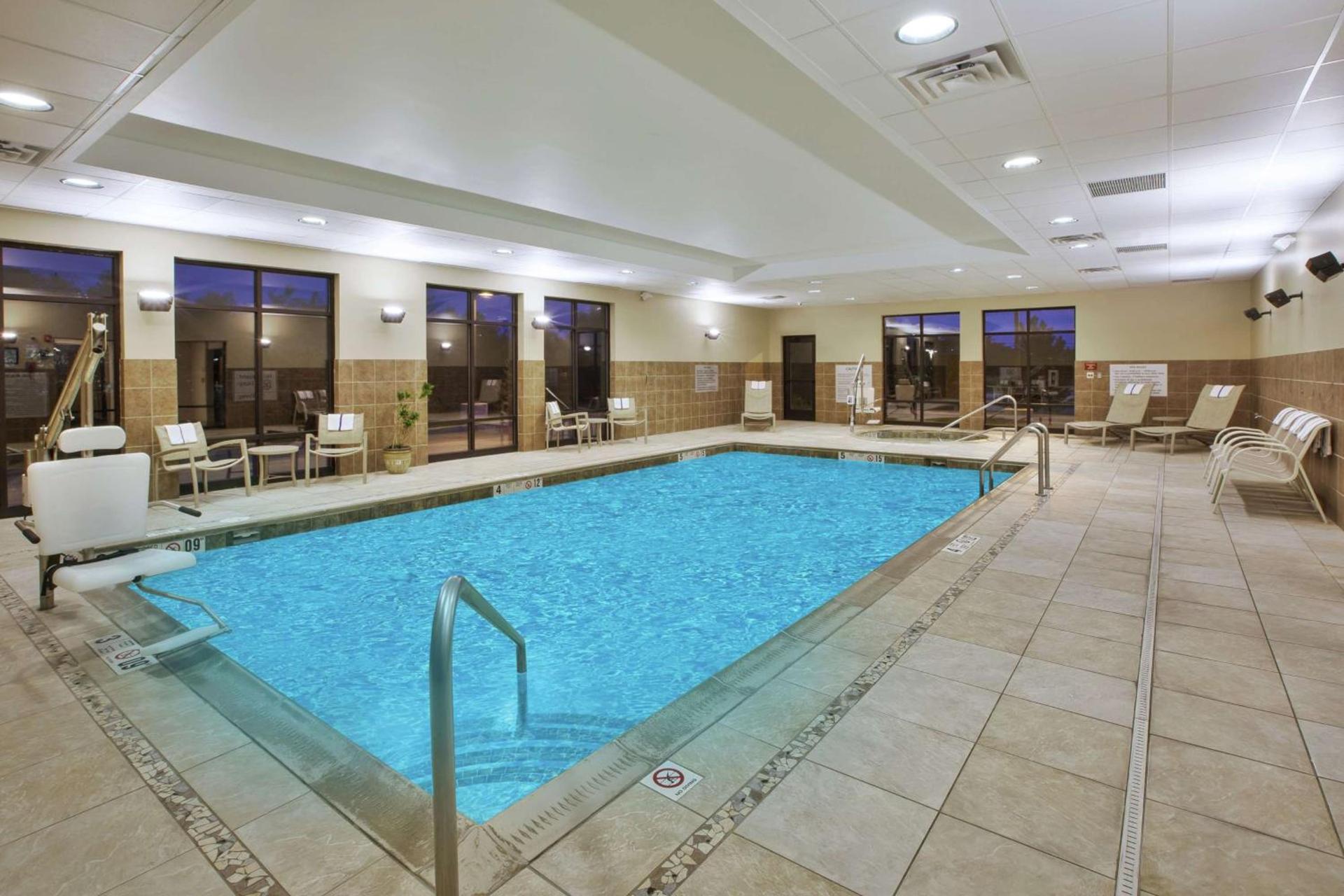 Hampton Inn Brockport photo 9