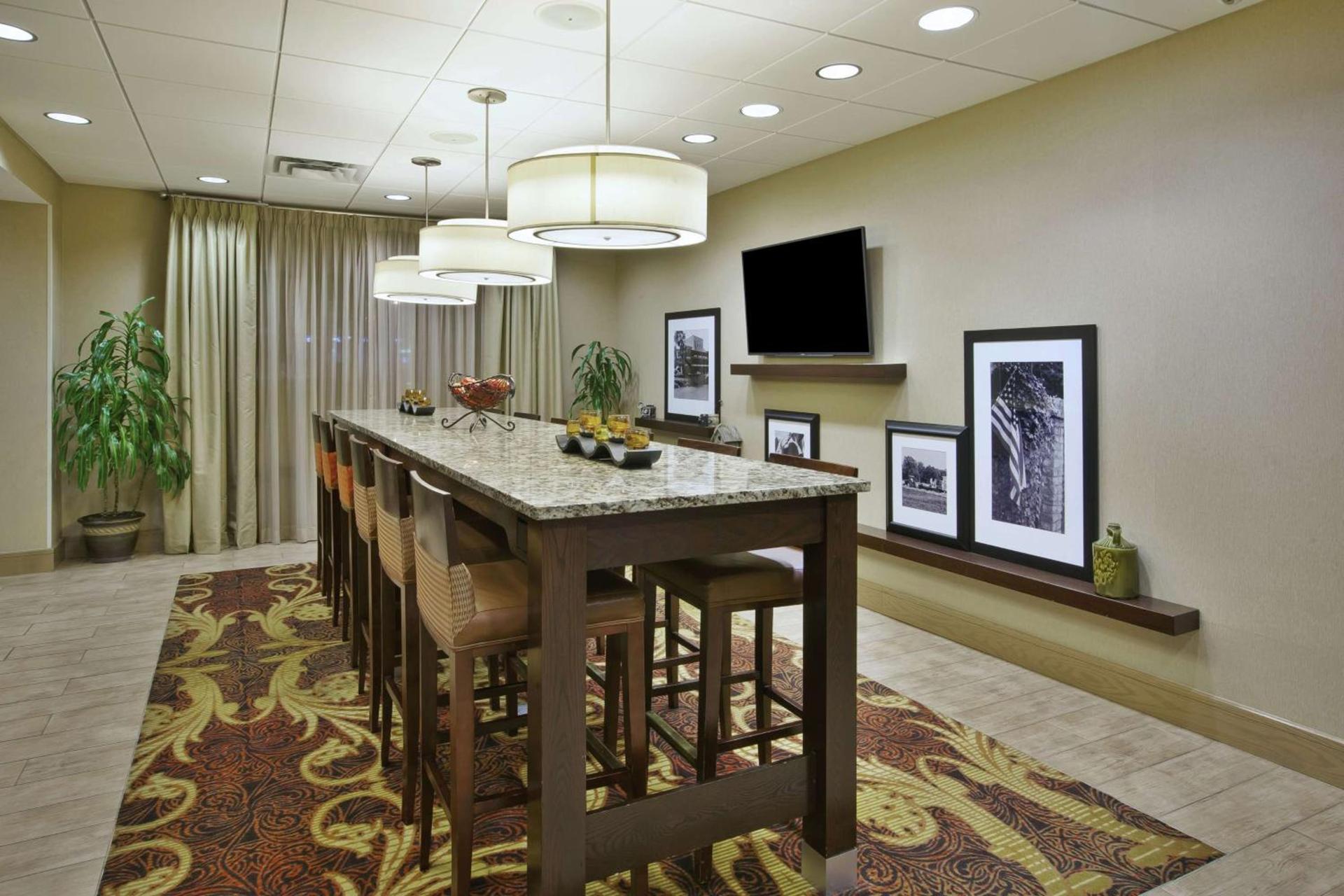 Hampton Inn Brockport photo 8