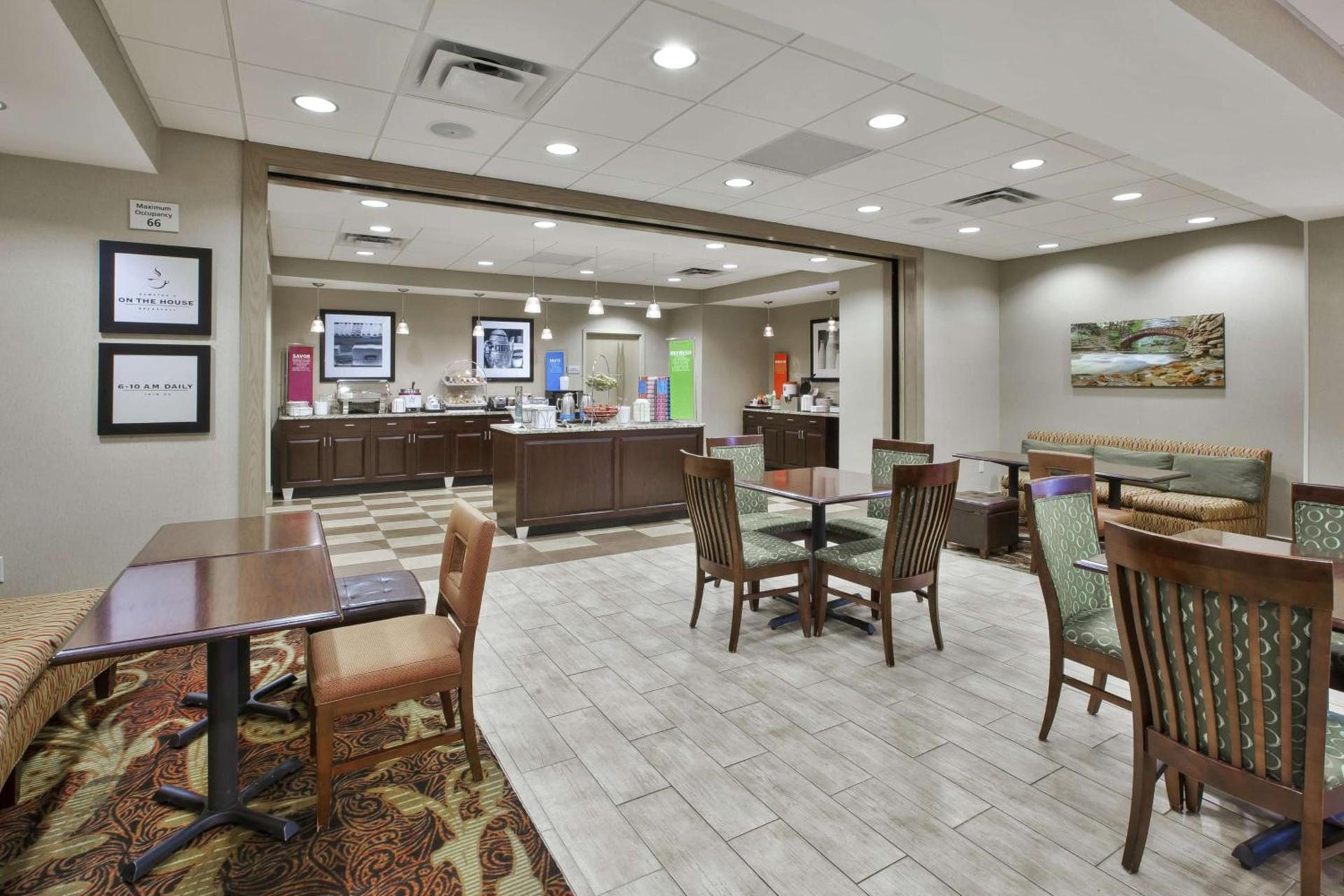 Hampton Inn Brockport photo 13