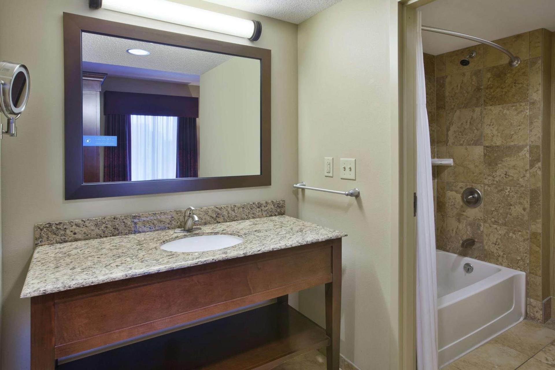Hampton Inn Brockport photo 17