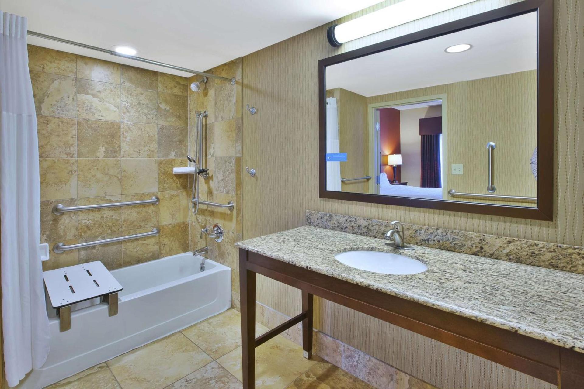 Hampton Inn Brockport photo 25