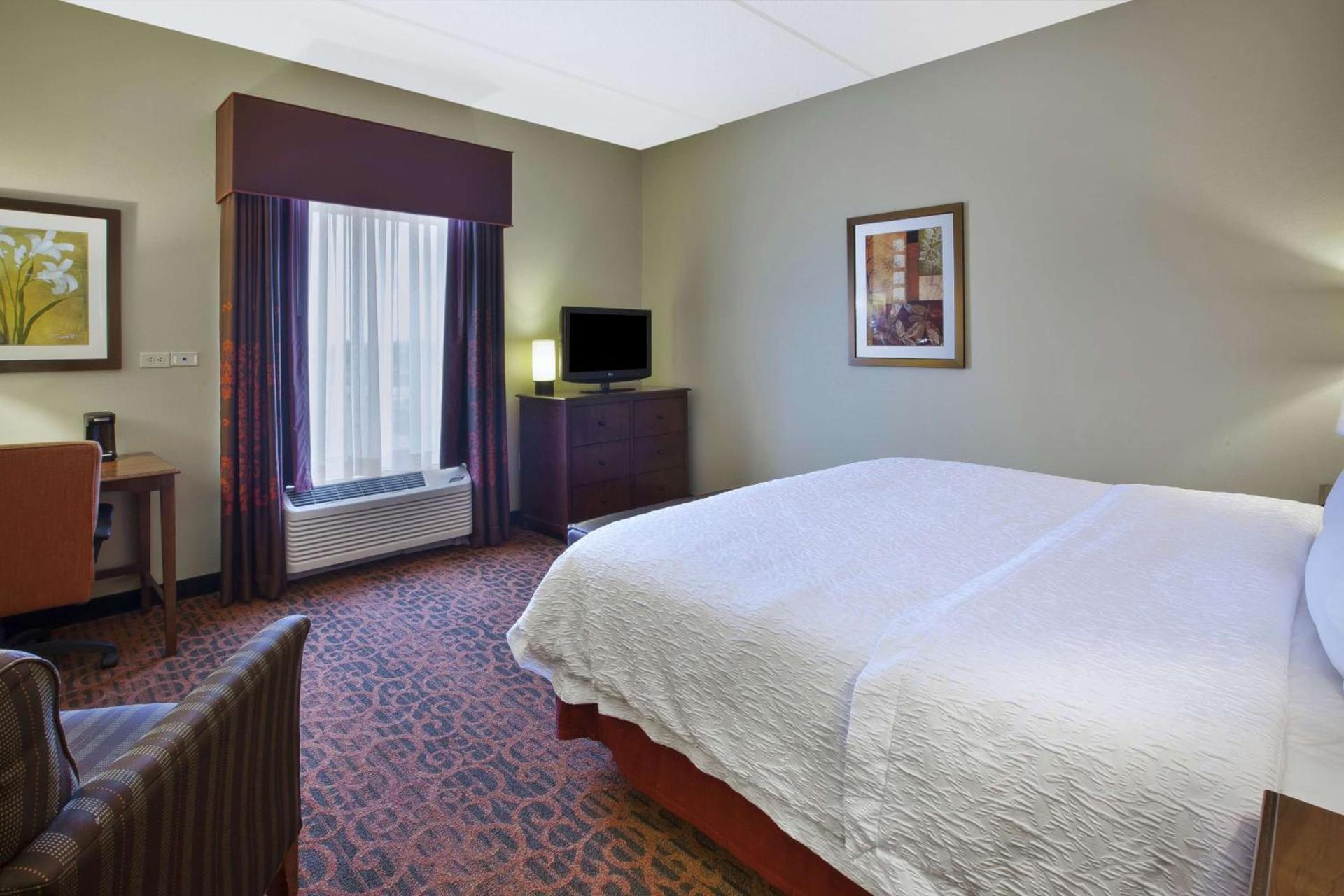 Hampton Inn Brockport photo 31