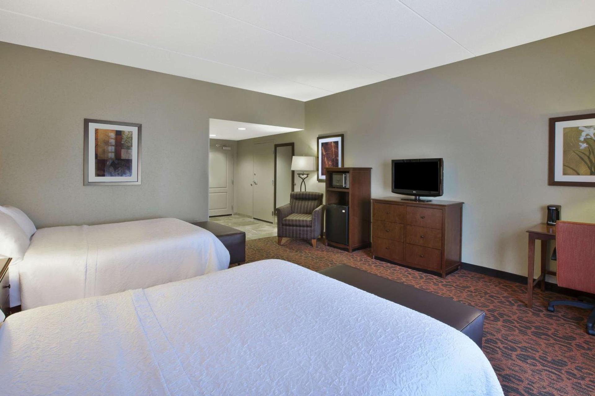 Hampton Inn Brockport photo 32