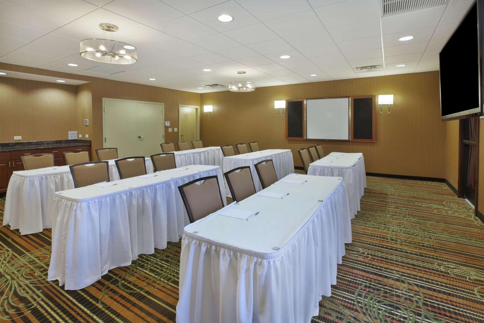 Hampton Inn Brockport photo 38
