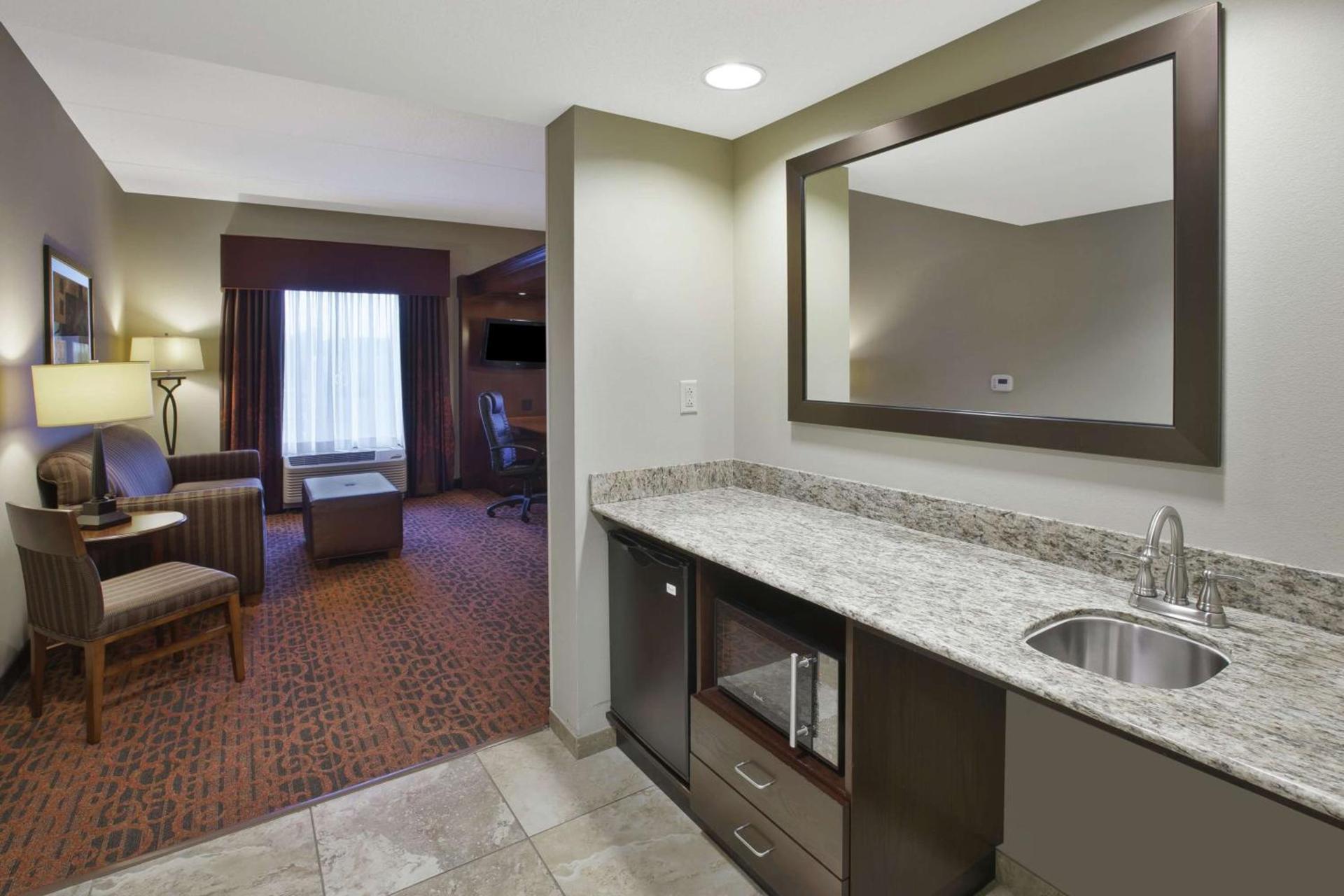 Hampton Inn Brockport photo 37