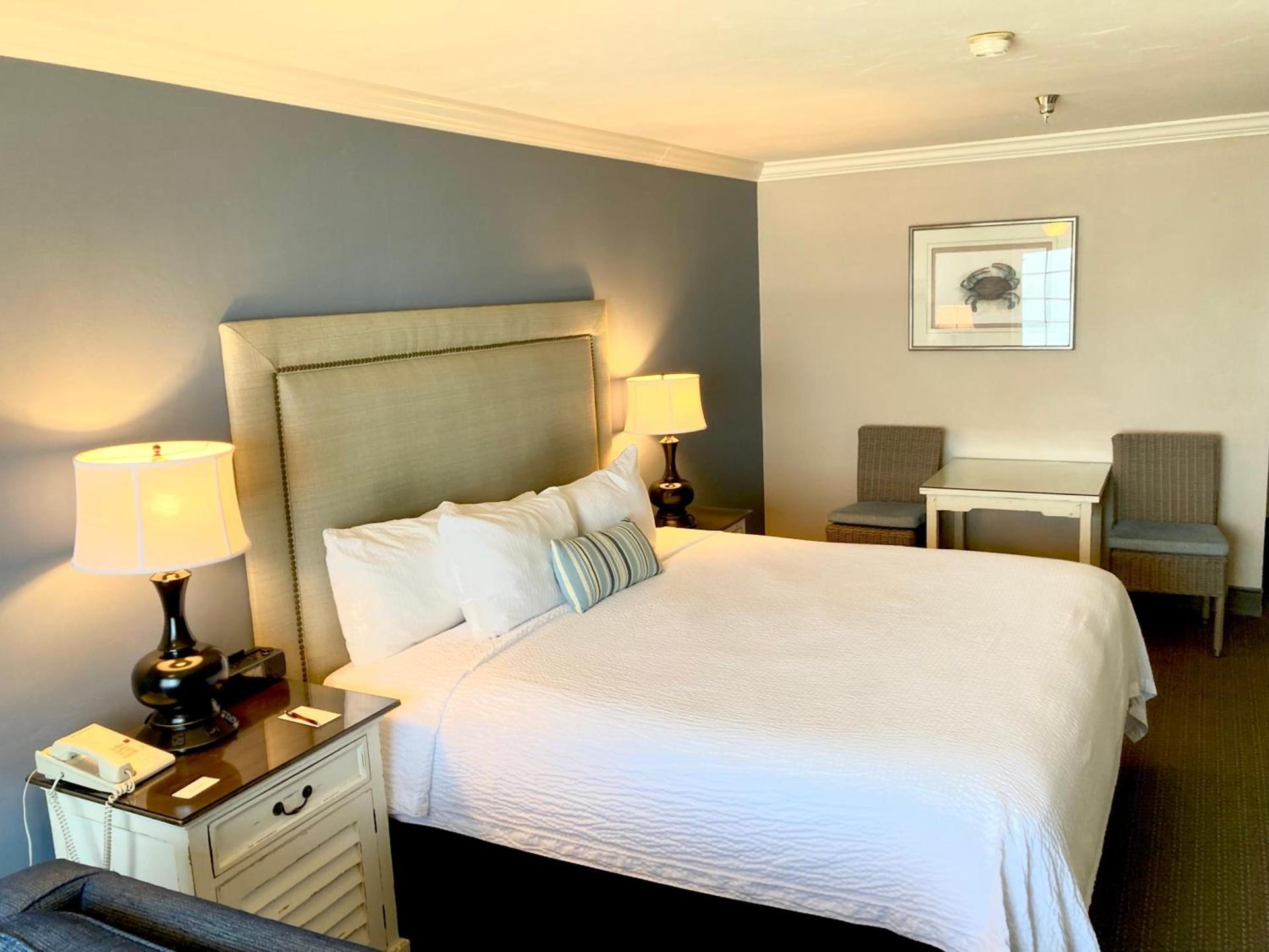 Sand Pebbles Inn photo 78