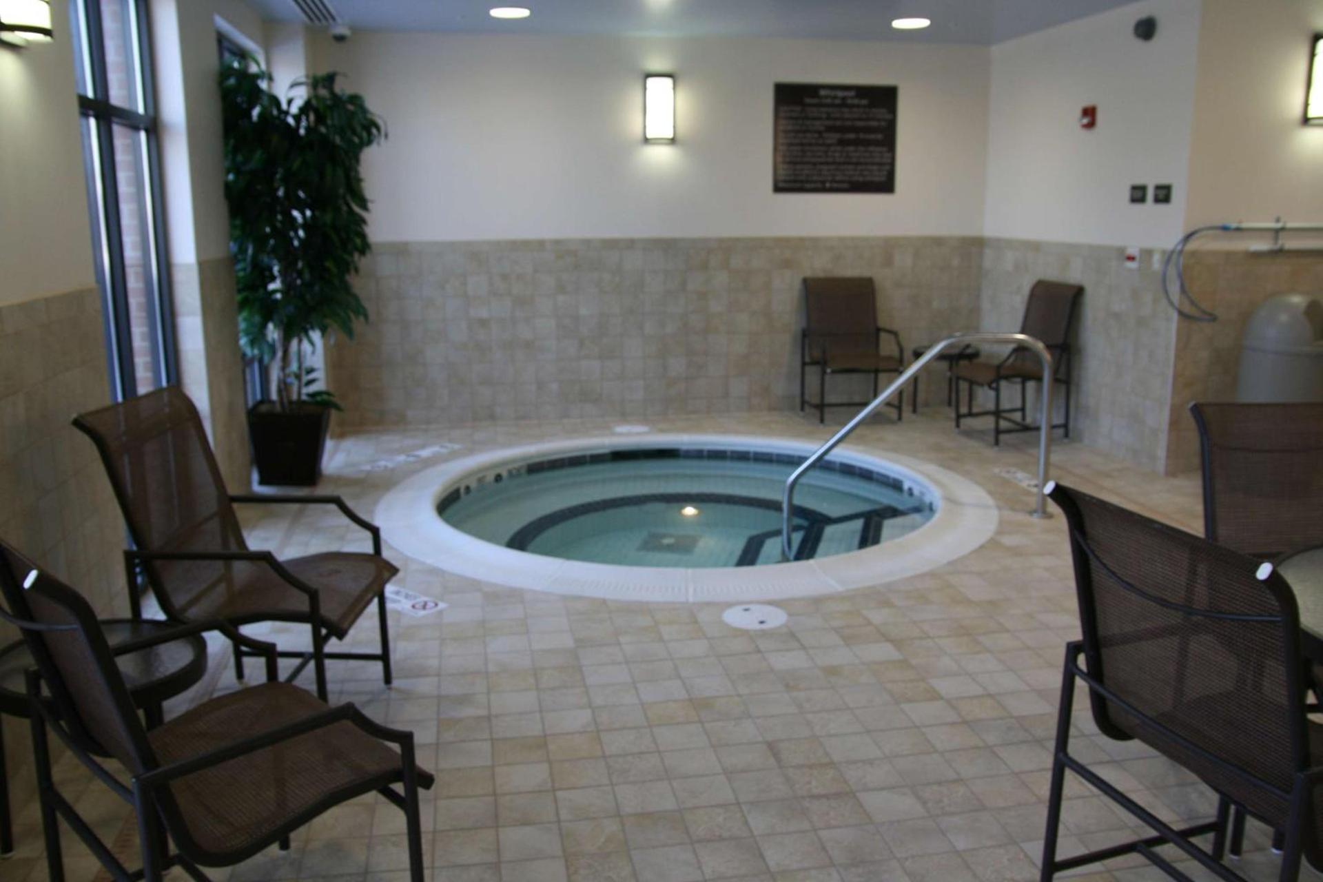 Hampton Inn Rochester-Webster photo 6