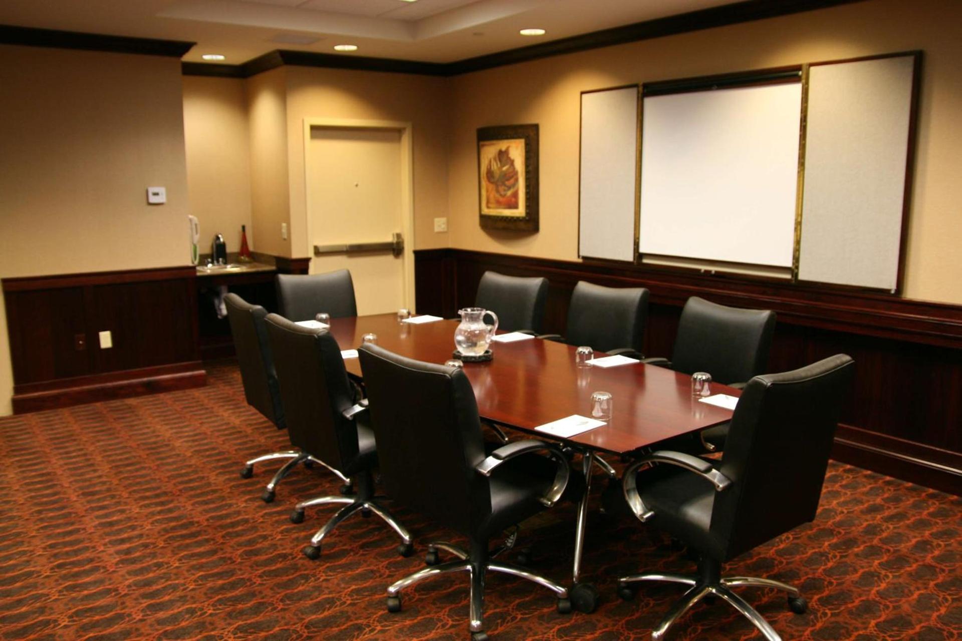 Hampton Inn Rochester-Webster photo 36