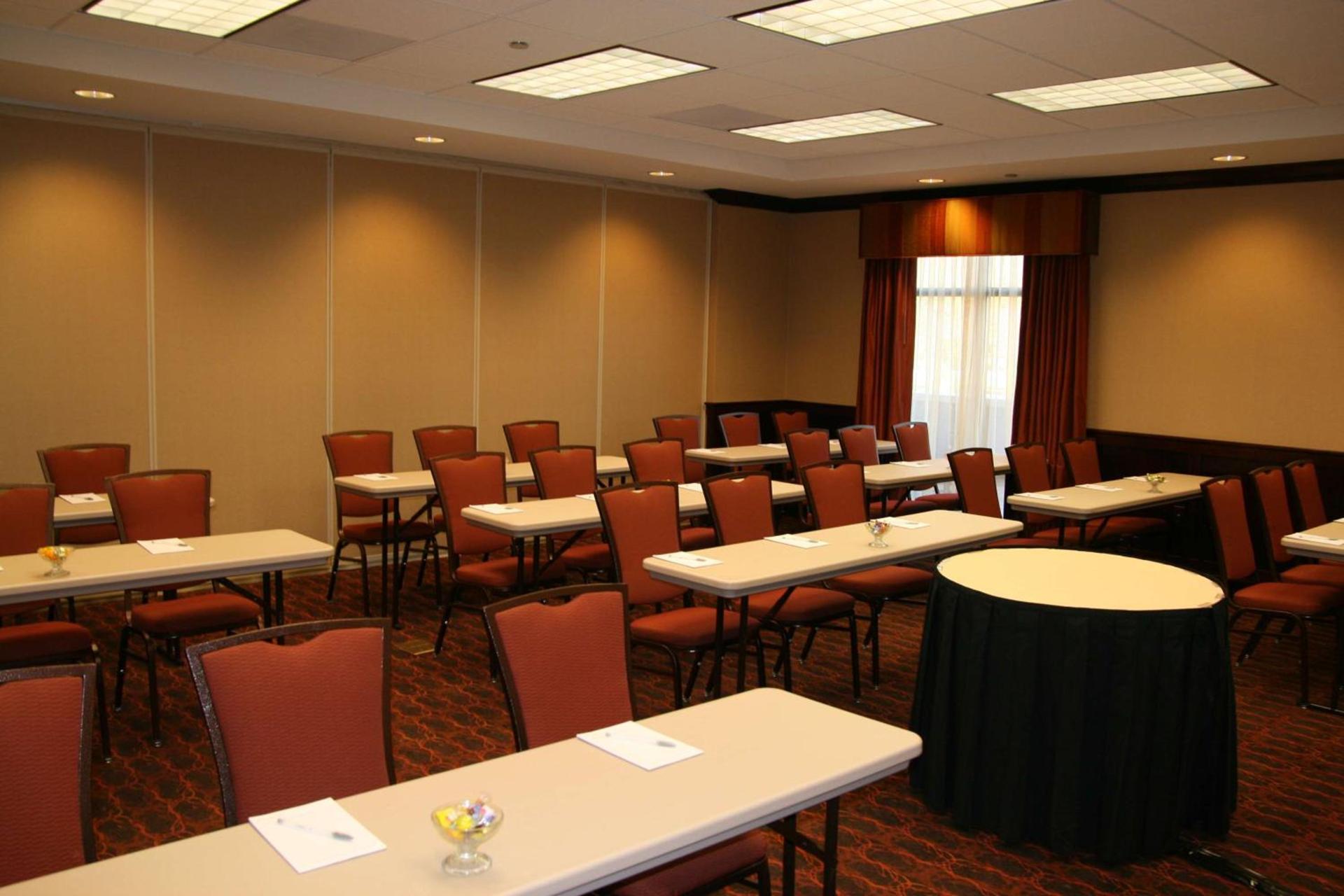 Hampton Inn Rochester-Webster photo 37