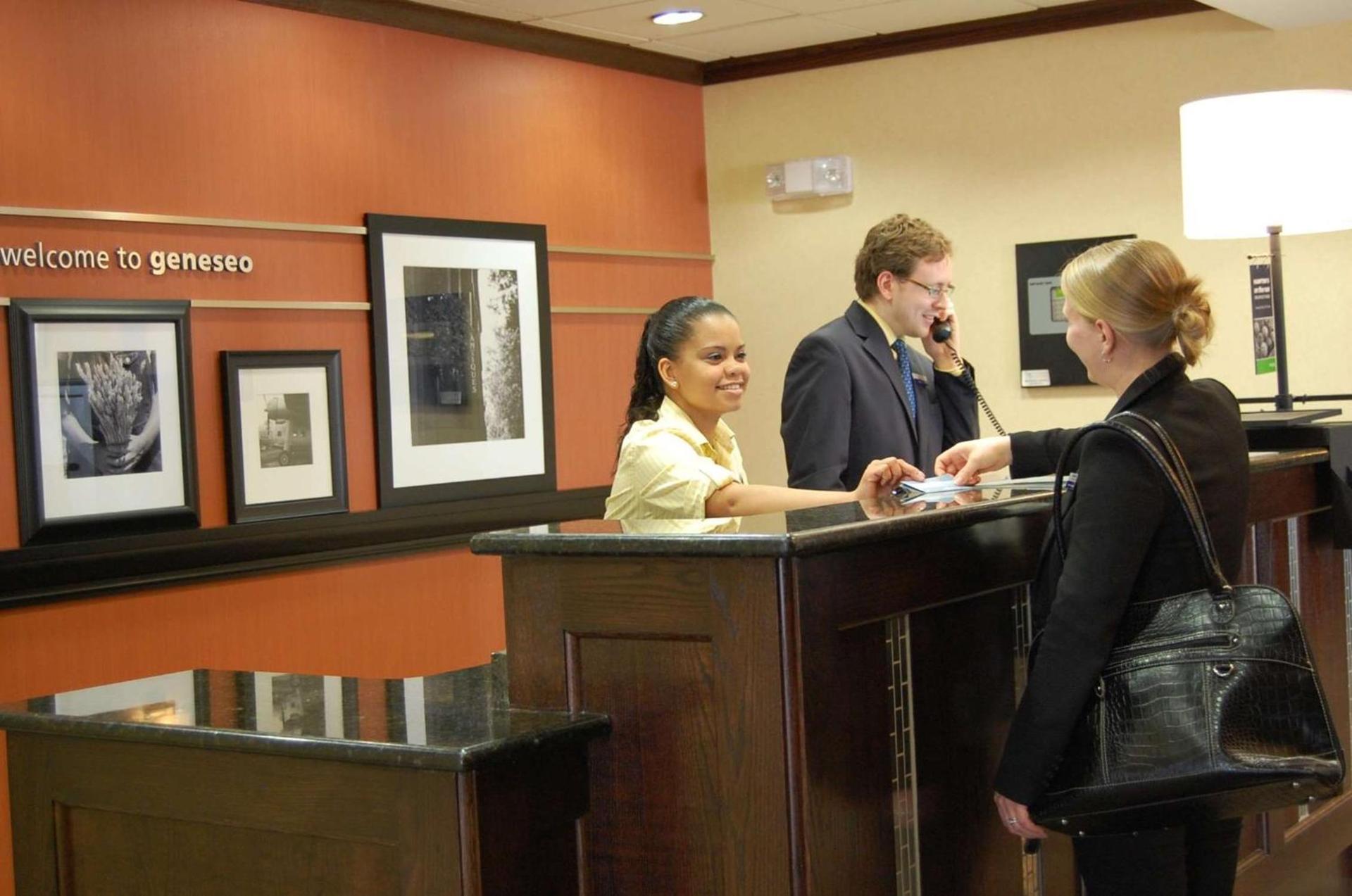 Hampton Inn Geneseo photo 6