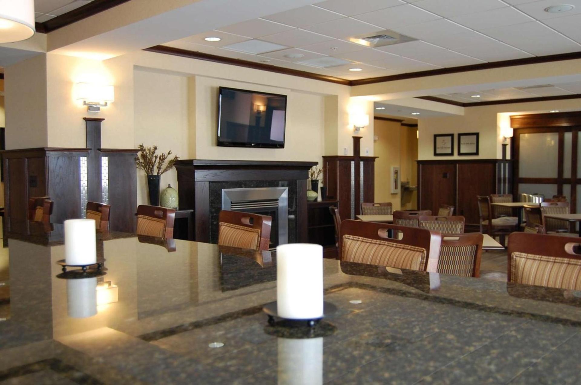 Hampton Inn Geneseo photo 7