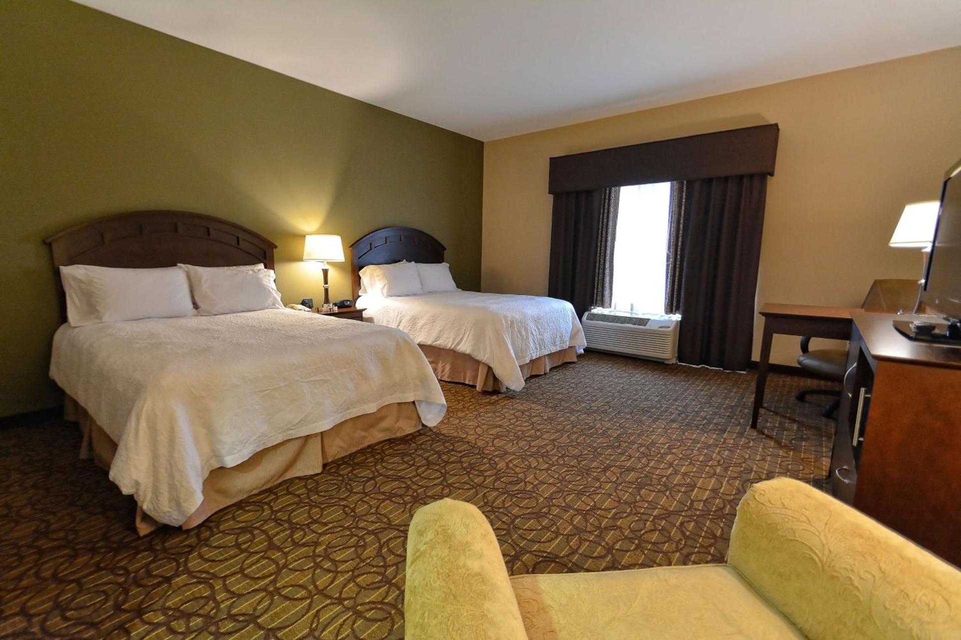 Hampton Inn Geneseo photo 19