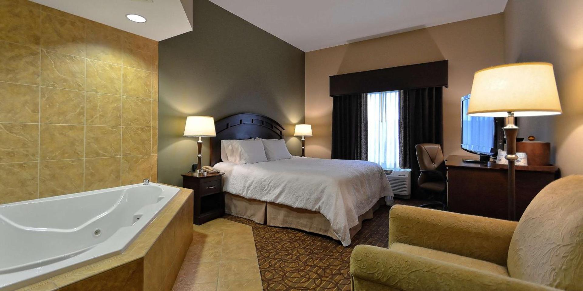 Hampton Inn Geneseo photo 33