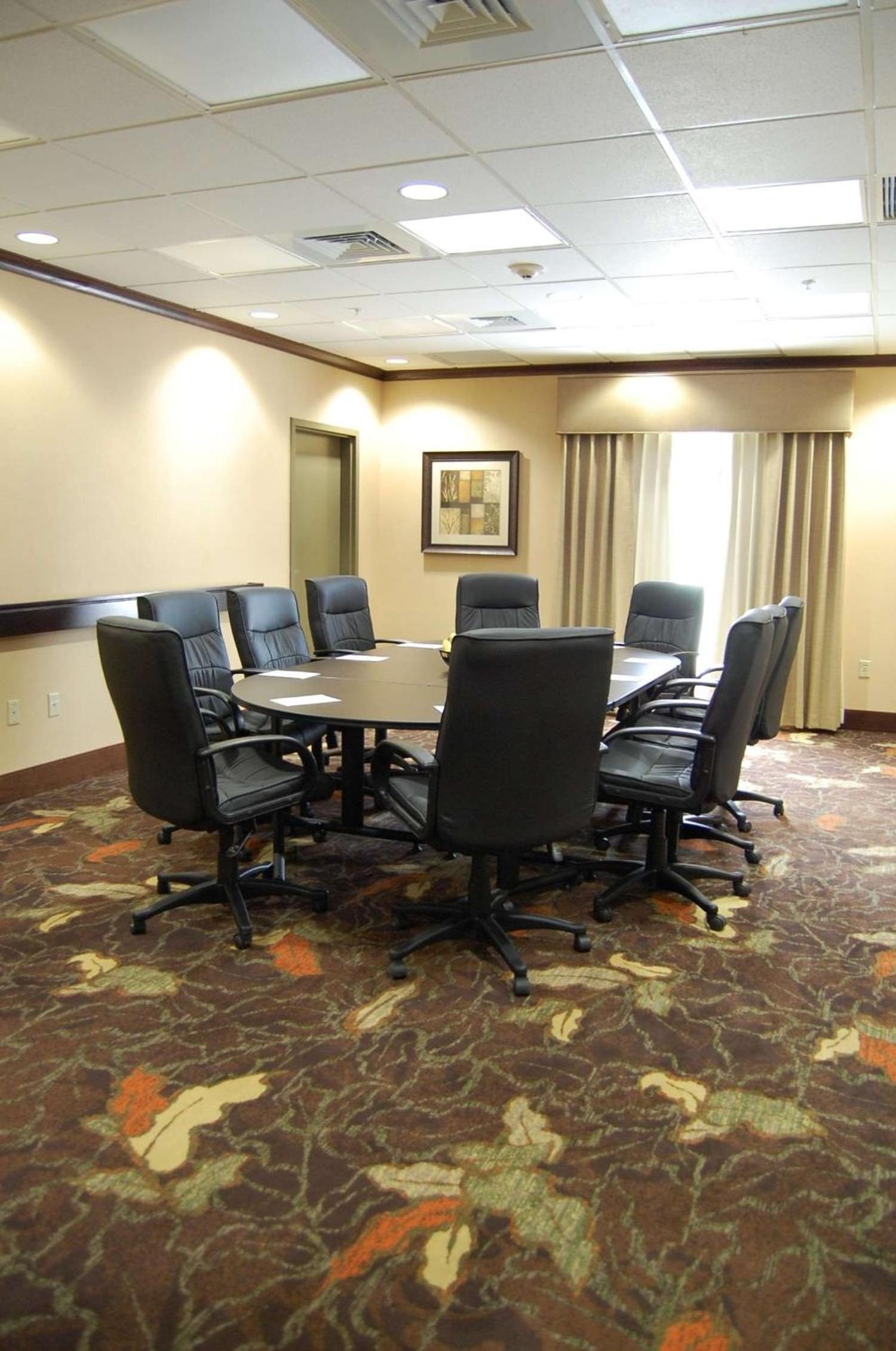 Hampton Inn Geneseo photo 40