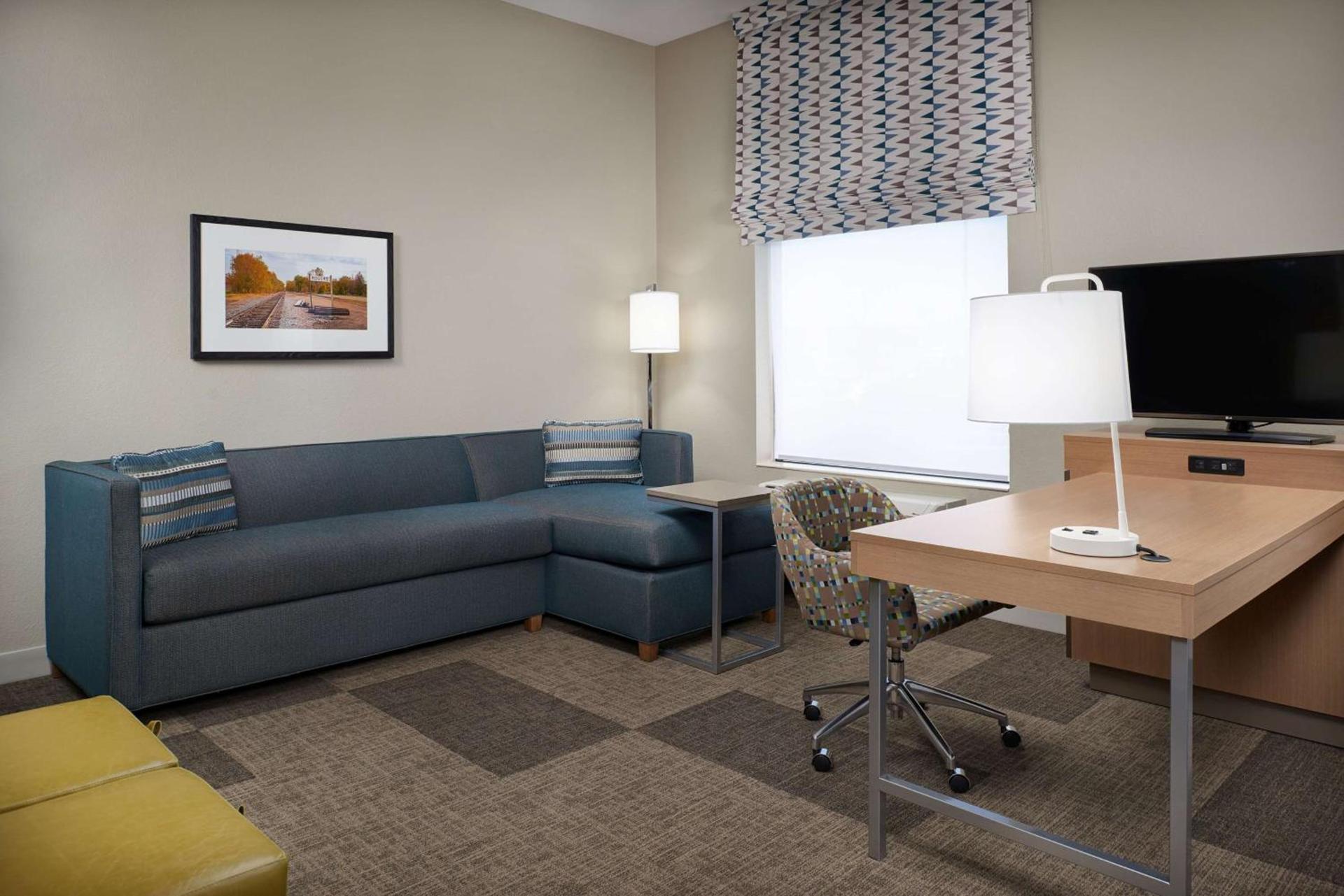 Hampton Inn & Suites Rogers photo 22