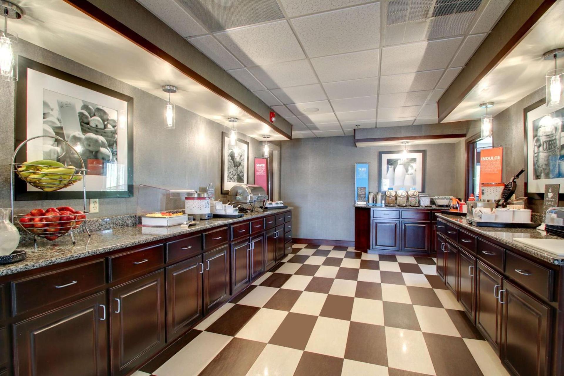 Hampton Inn Rolla photo 21