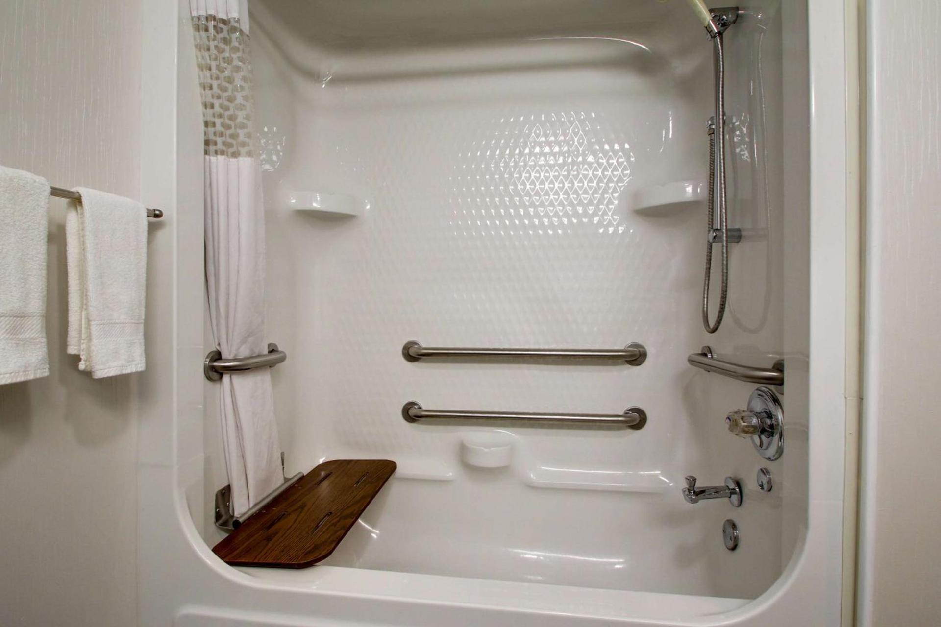 Hampton Inn Rolla photo 41